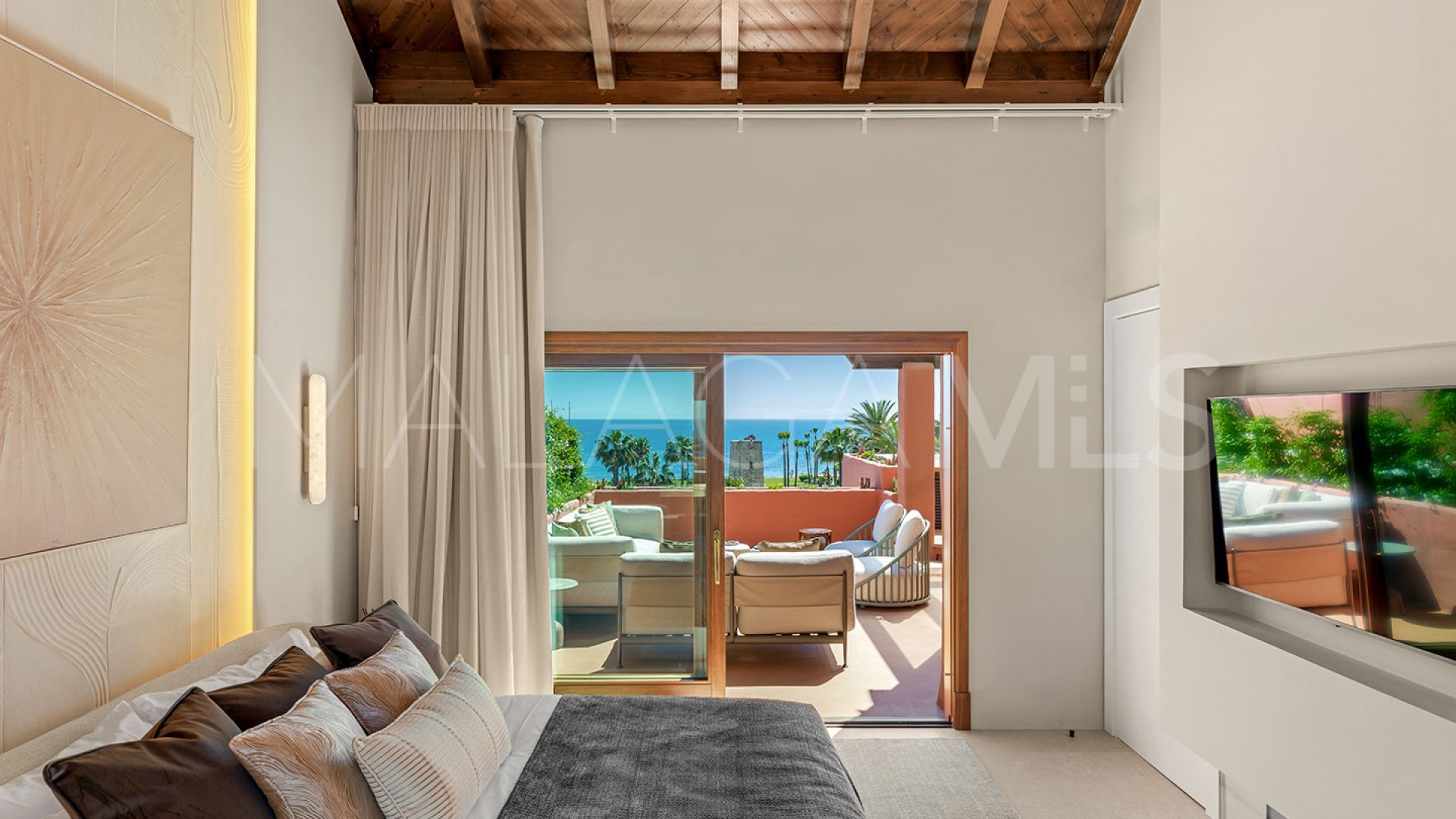 Duplex penthouse for sale in Torre Bermeja