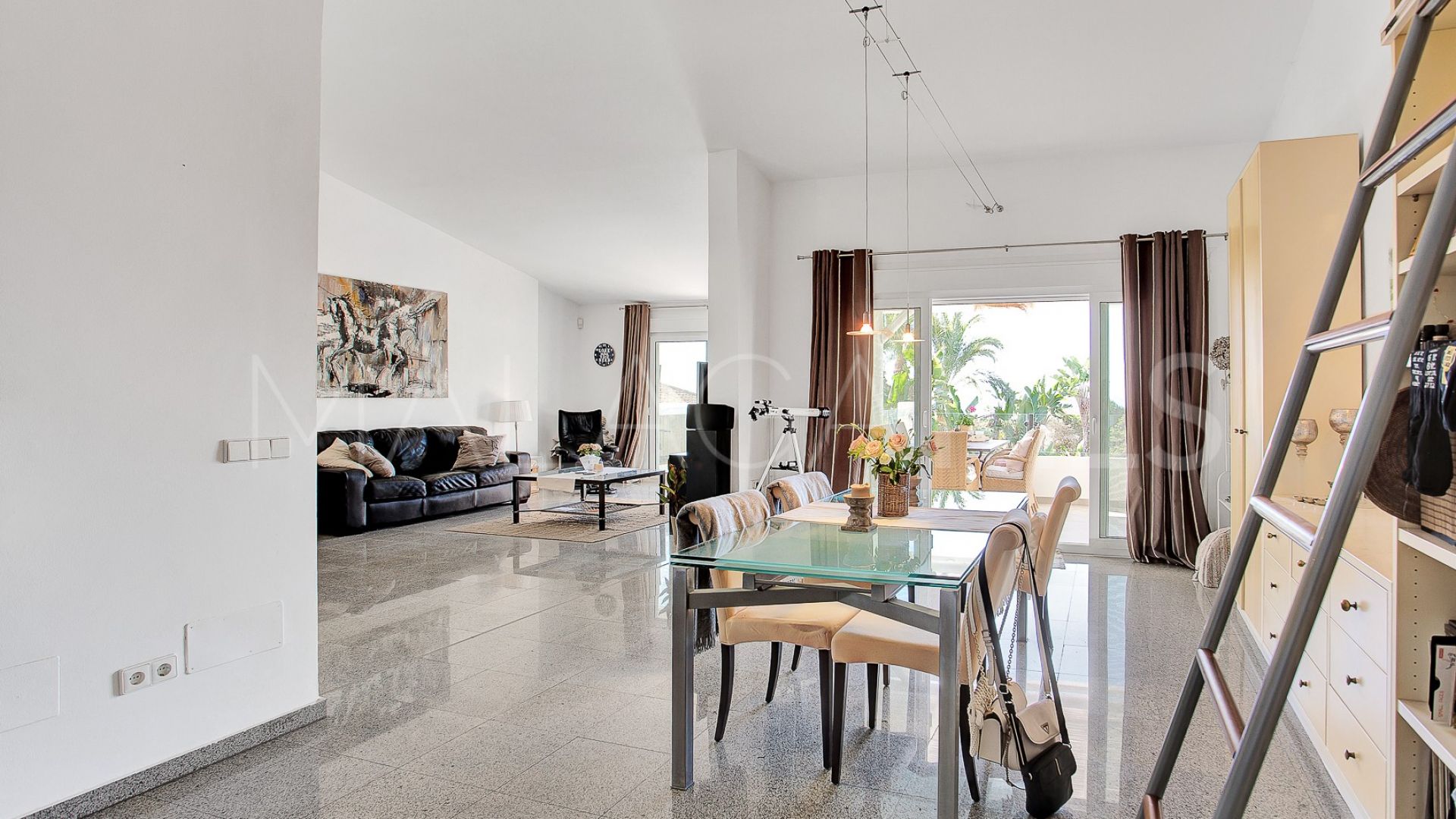 Villa for sale in Marbesa