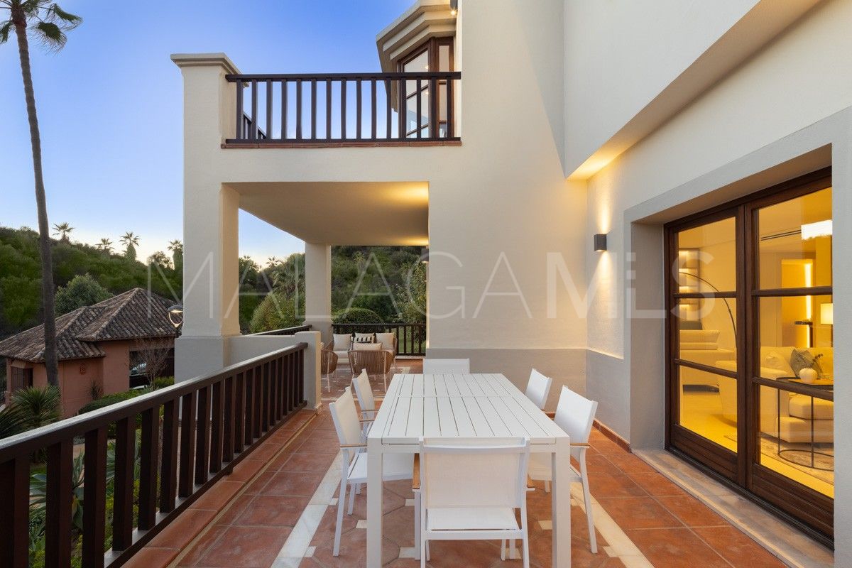 For sale 5 bedrooms town house in Marbella Golden Mile