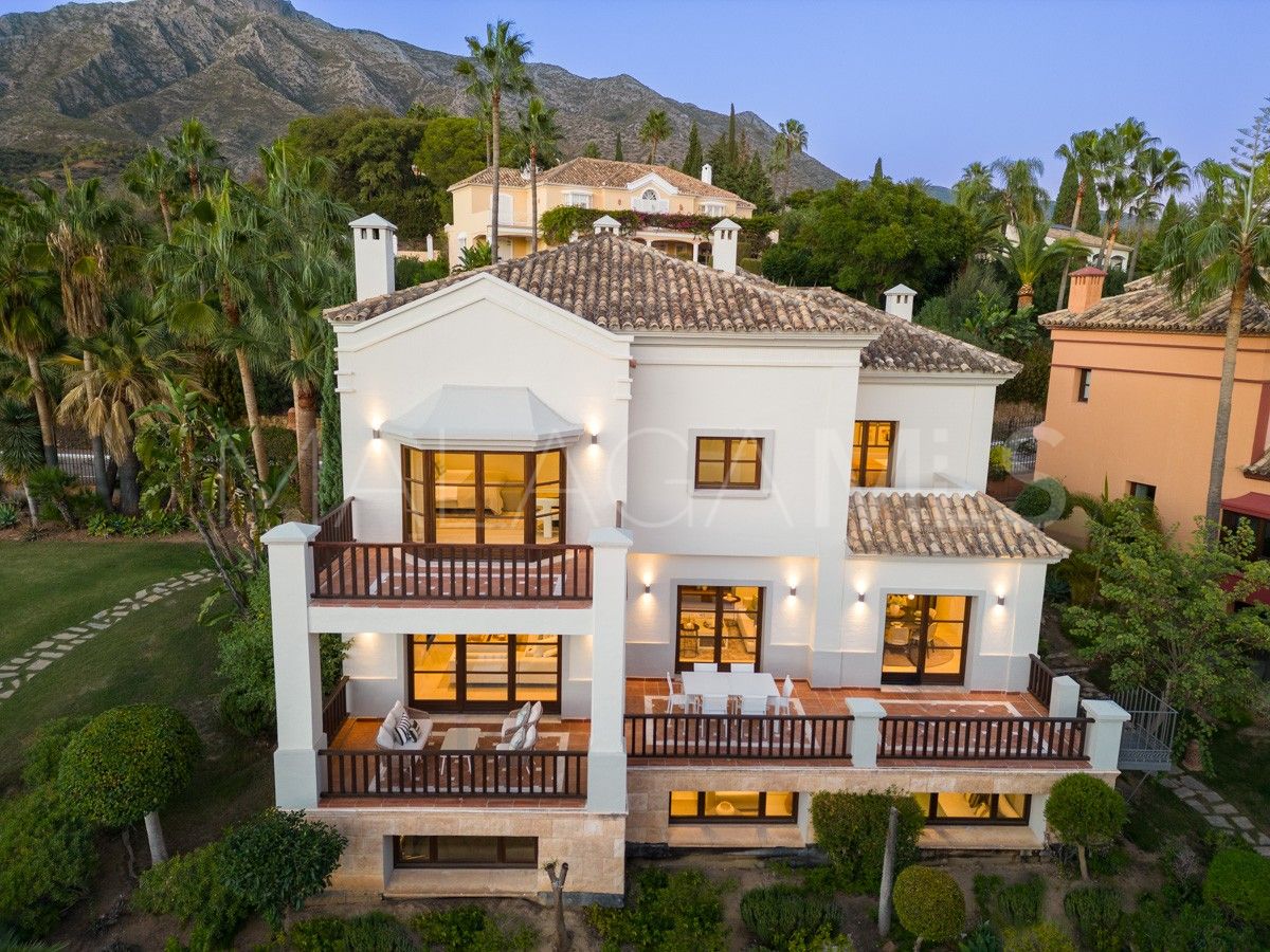 For sale 5 bedrooms town house in Marbella Golden Mile