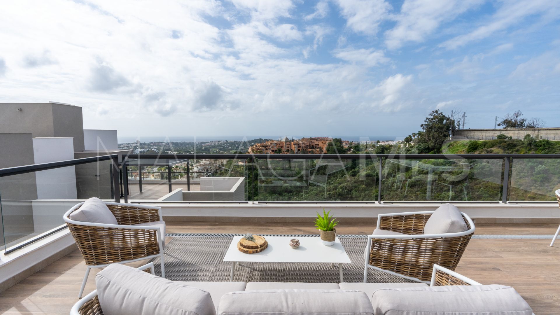 Se vende apartamento in La Cerquilla with 3 bedrooms