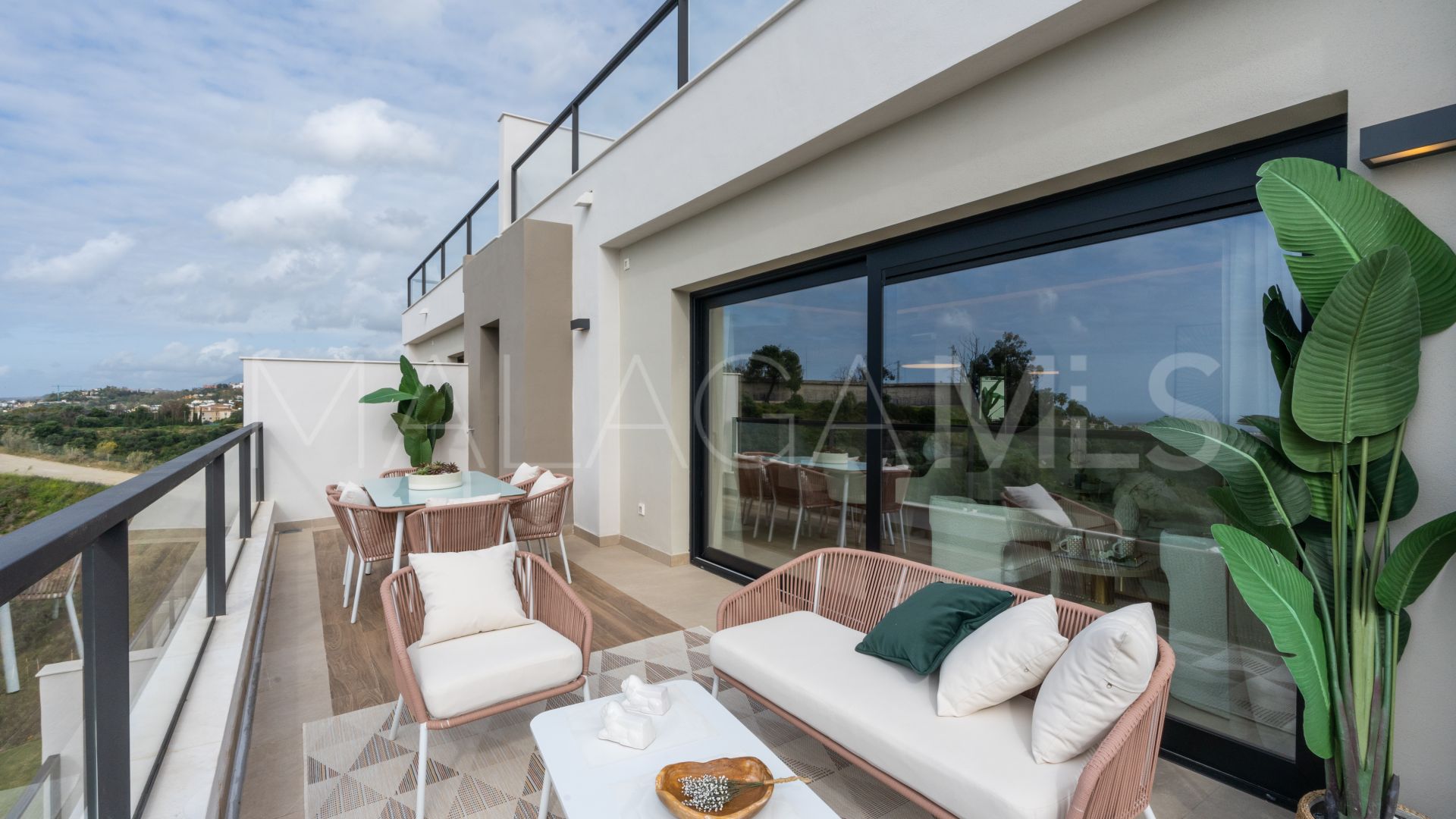 Se vende apartamento in La Cerquilla with 3 bedrooms