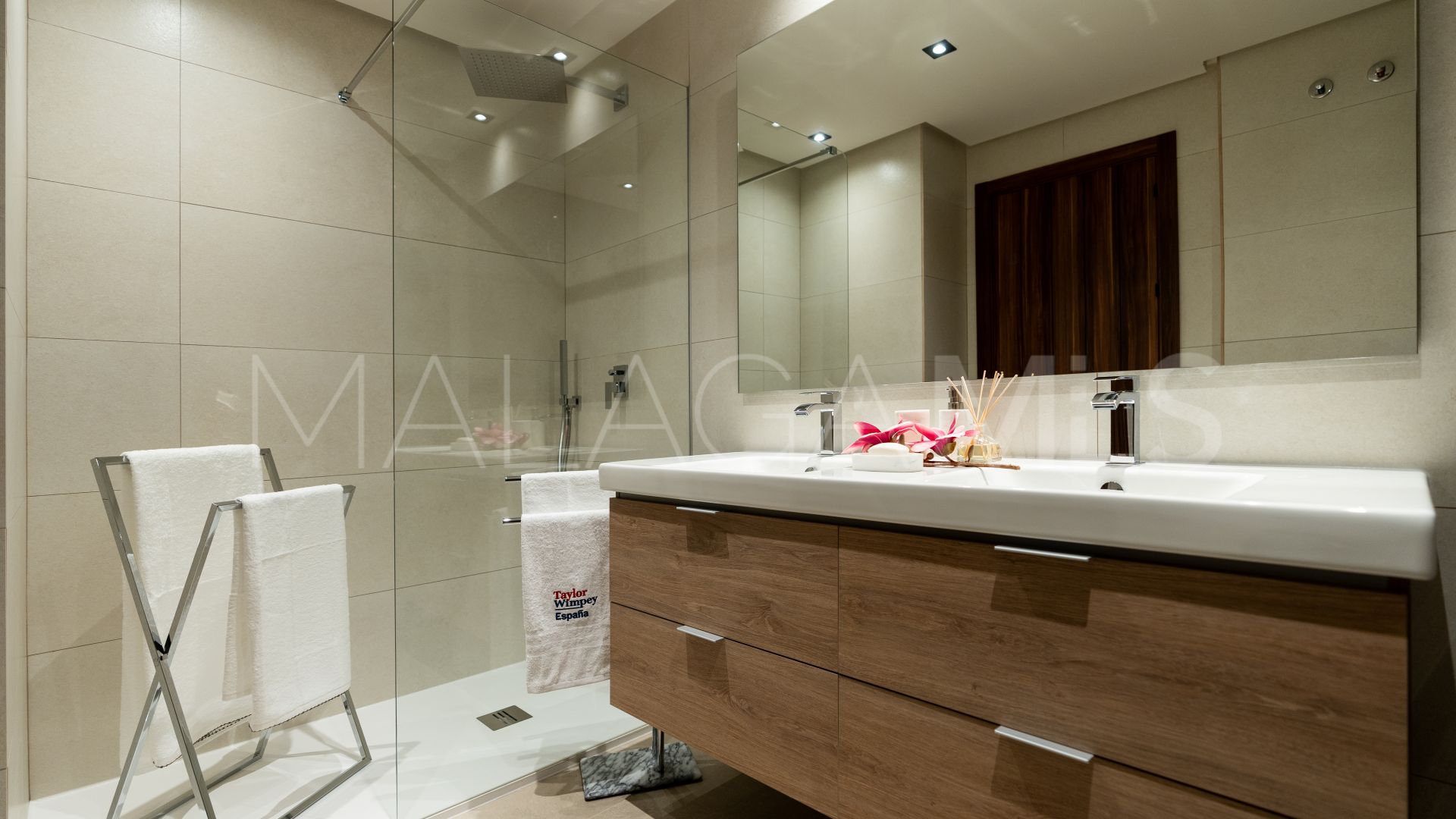 Se vende apartamento in La Cerquilla with 3 bedrooms