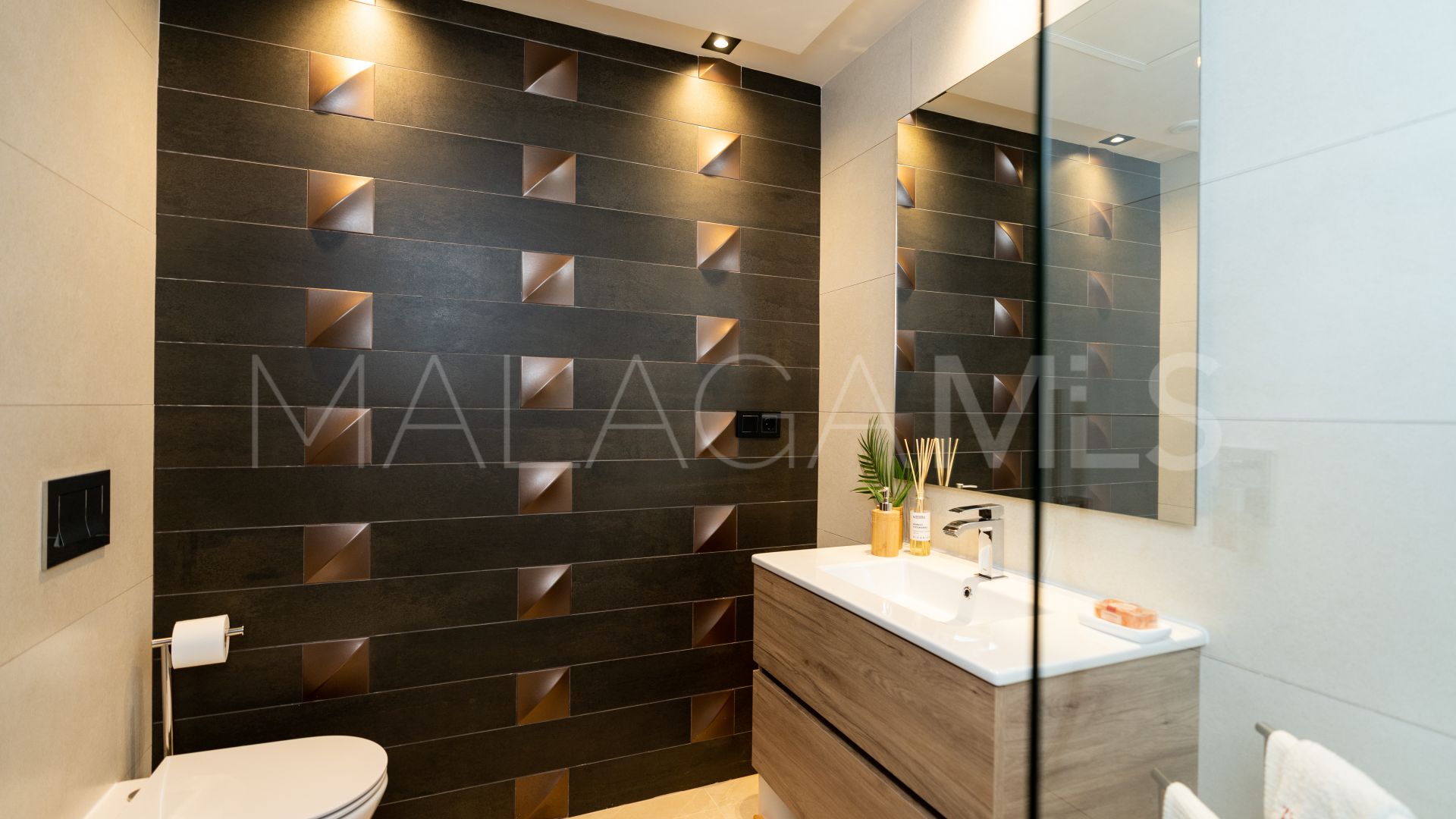 Se vende apartamento in La Cerquilla with 3 bedrooms
