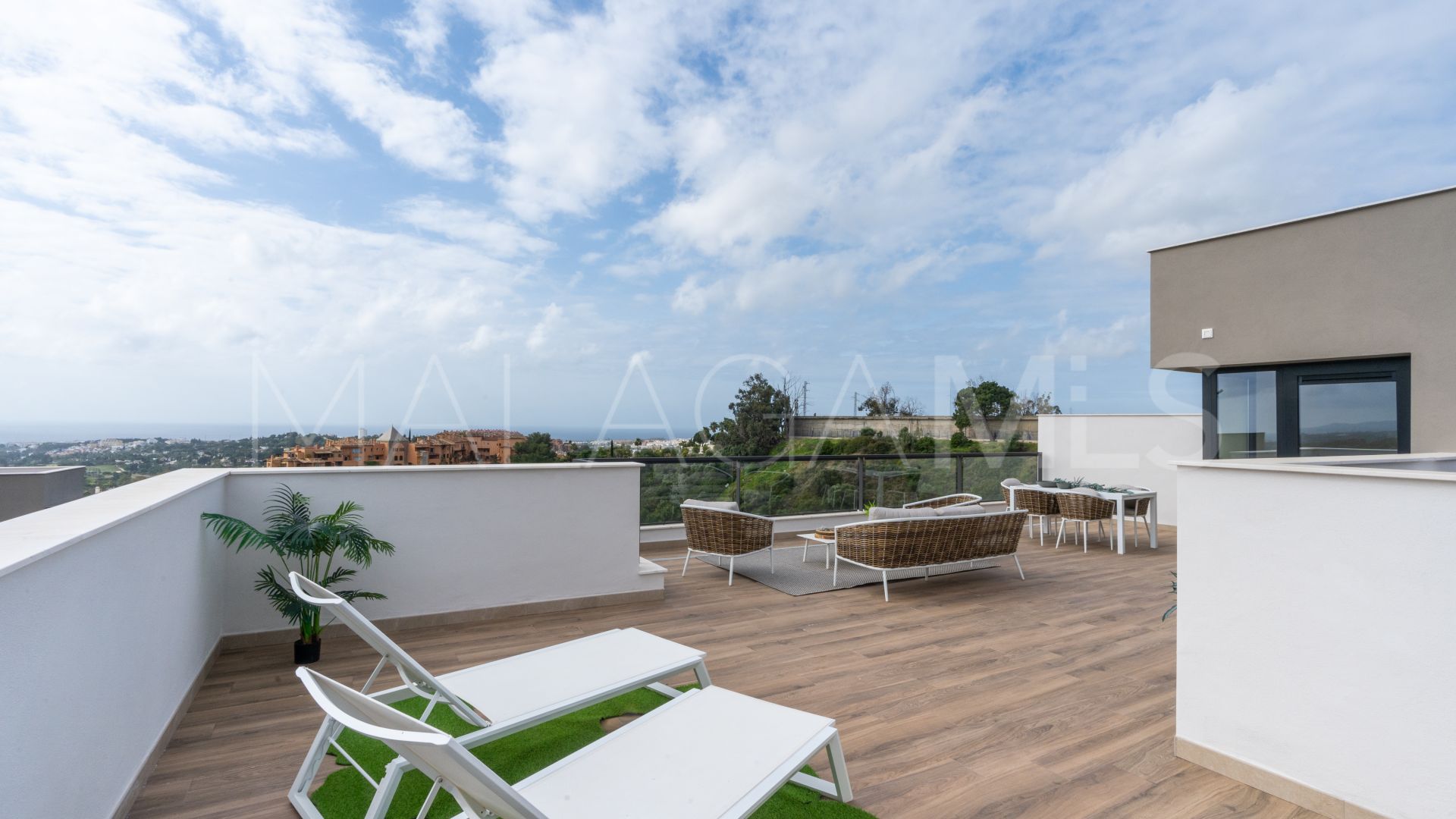 Se vende apartamento in La Cerquilla with 3 bedrooms