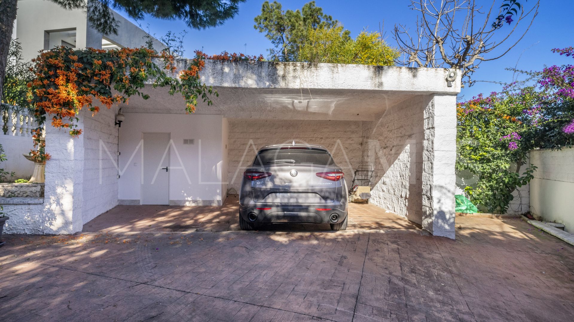 Villa for sale in Marbella Ost