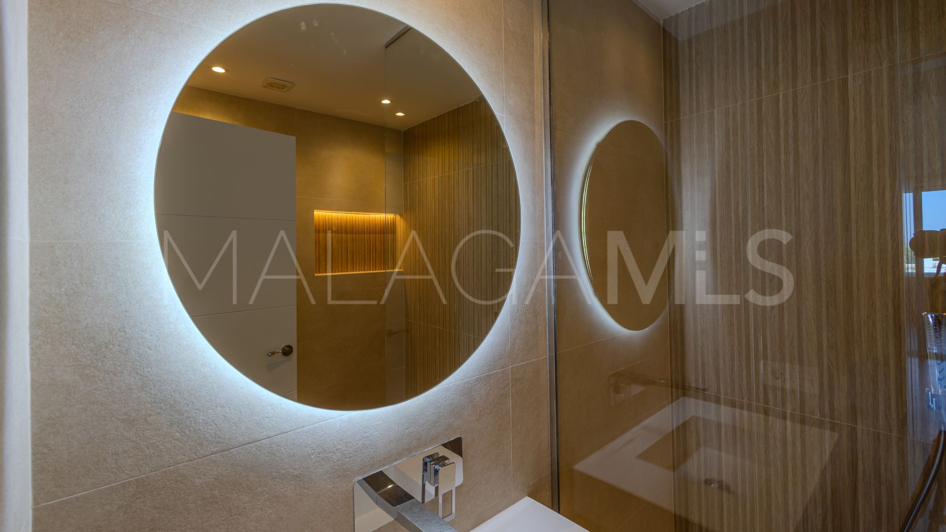 Apartamento with 2 bedrooms a la venta in Jardines de Andalucia