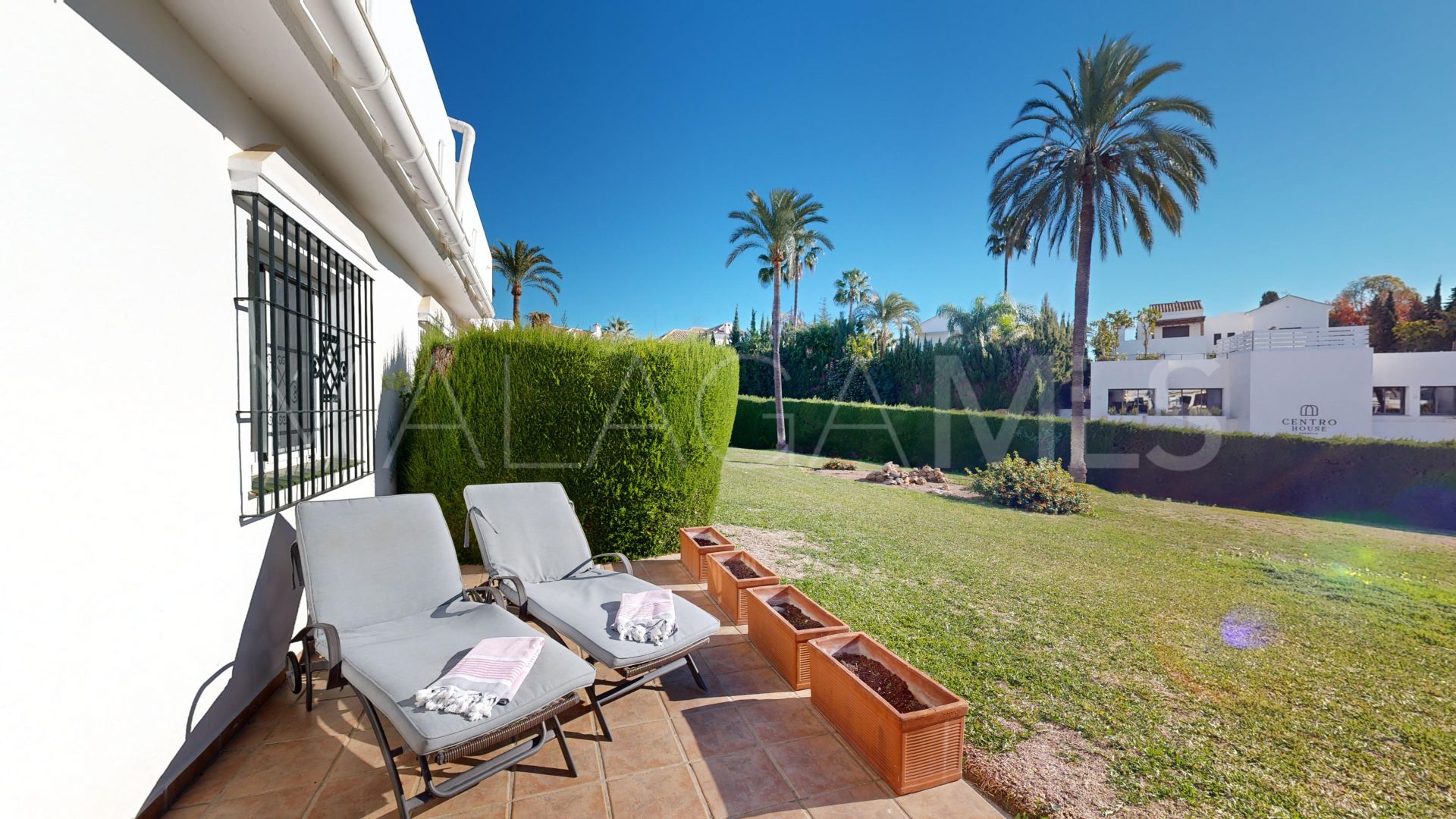 Appartement rez de chaussée for sale in Nueva Andalucia