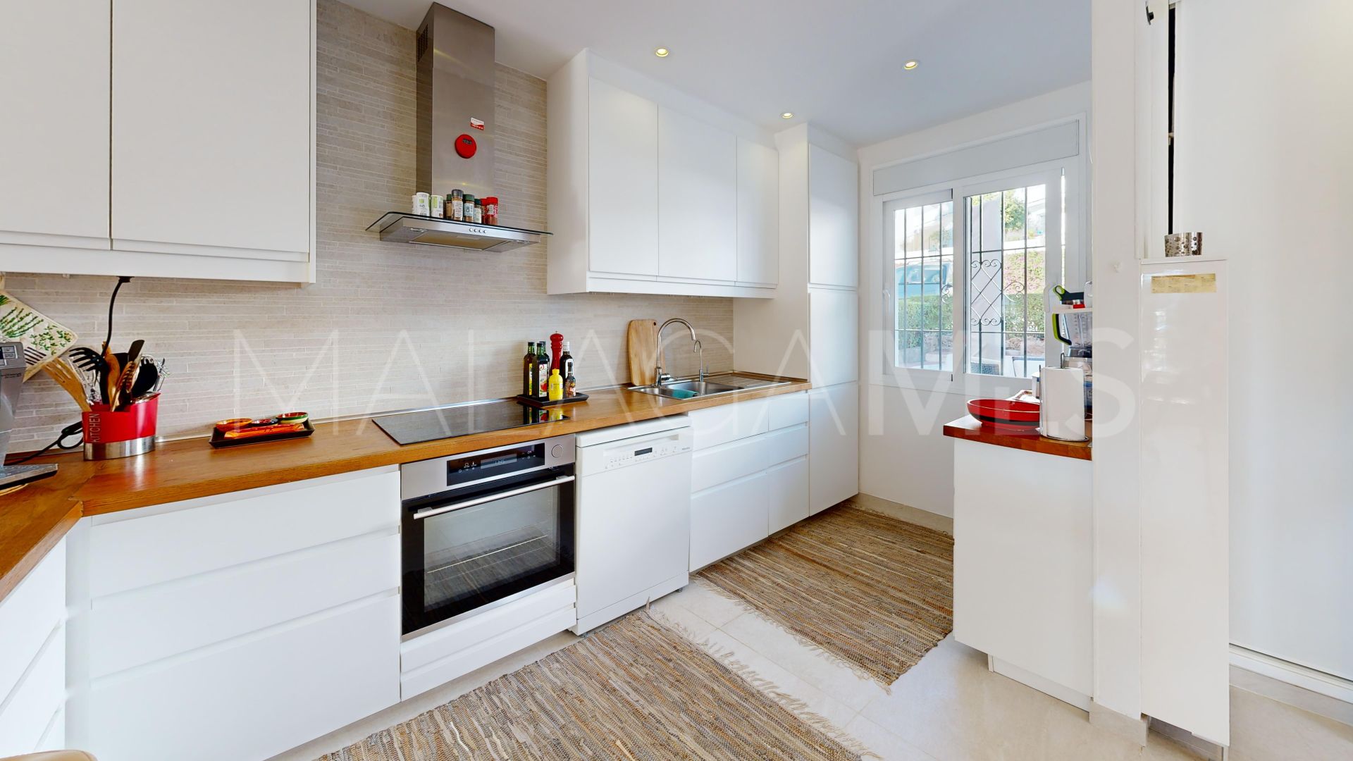 Appartement rez de chaussée for sale in Nueva Andalucia