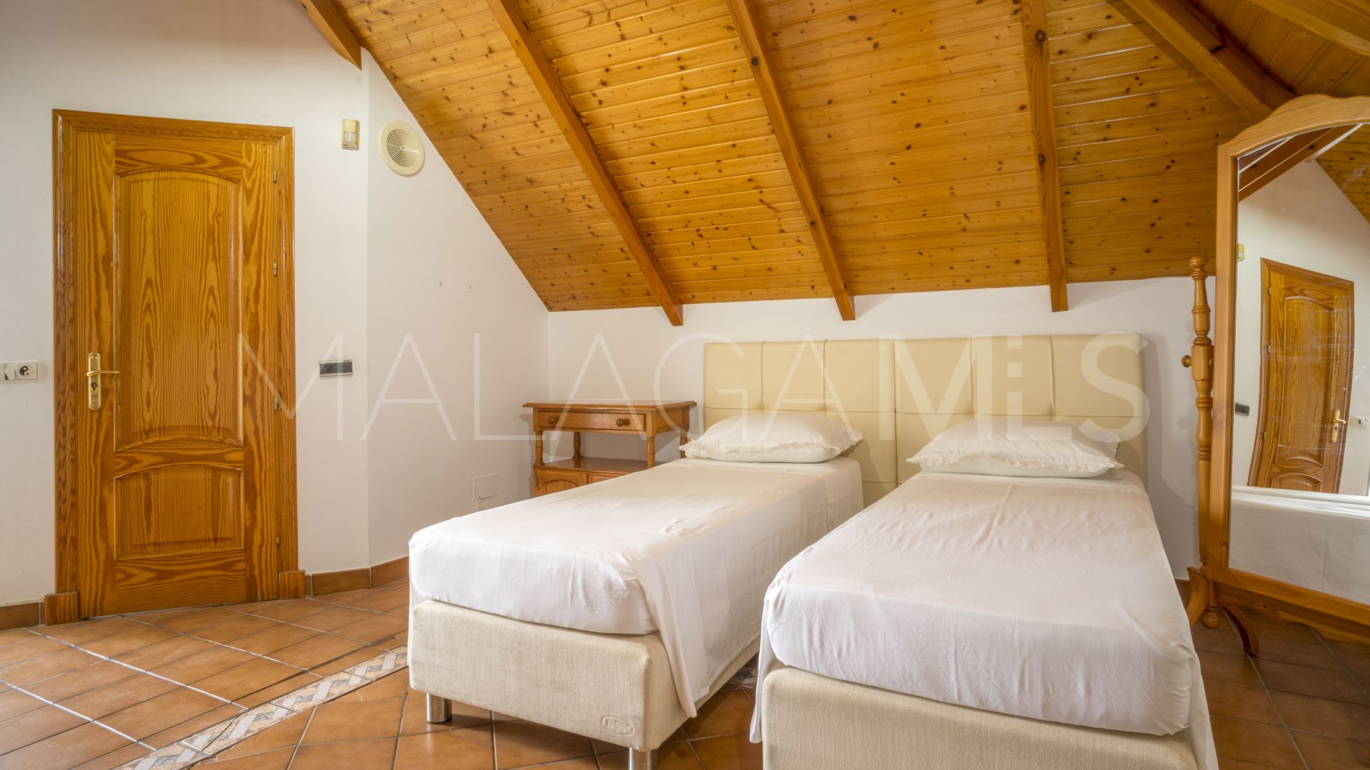 Parhus for sale in San Pedro de Alcantara