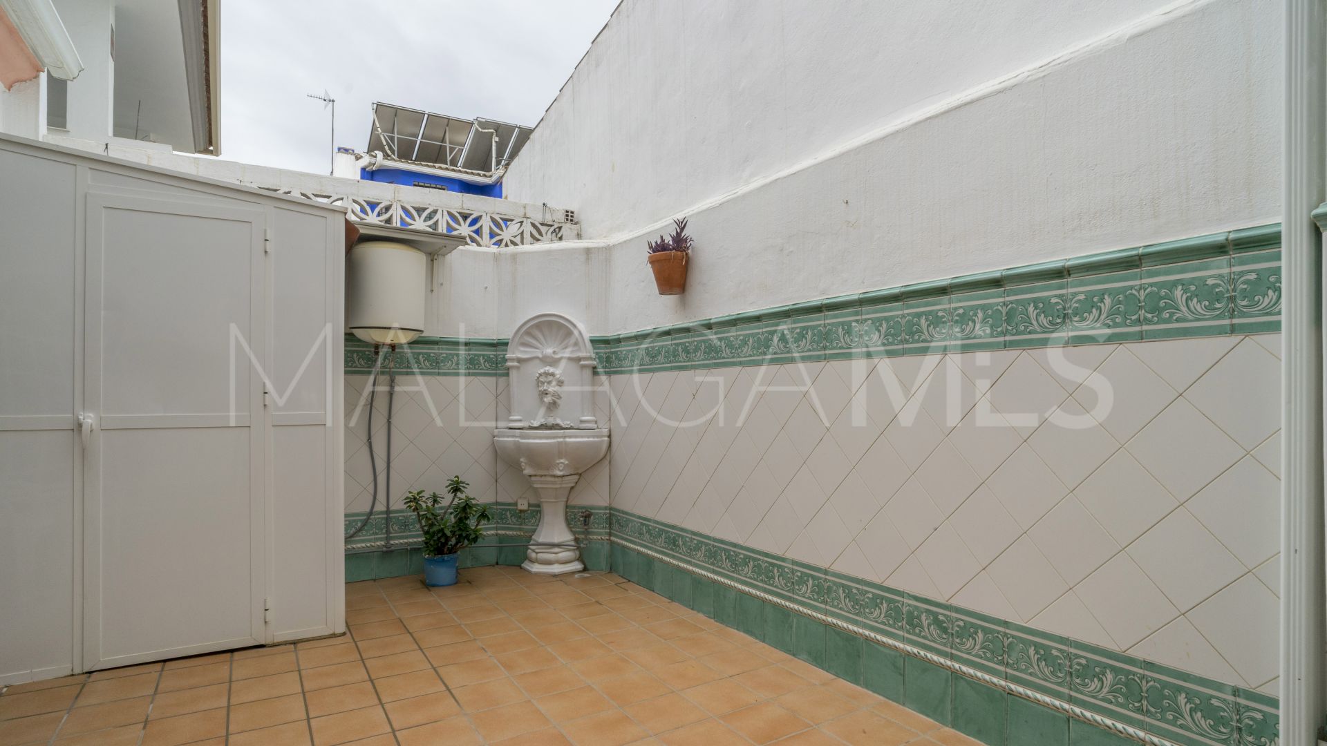 Pareado a la venta de 5 bedrooms in San Pedro de Alcantara