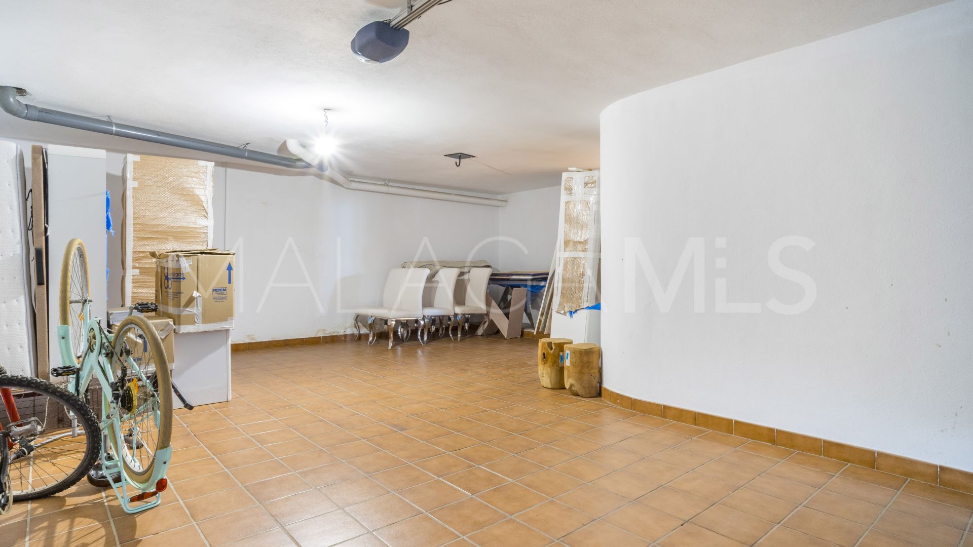 Pareado a la venta de 5 bedrooms in San Pedro de Alcantara
