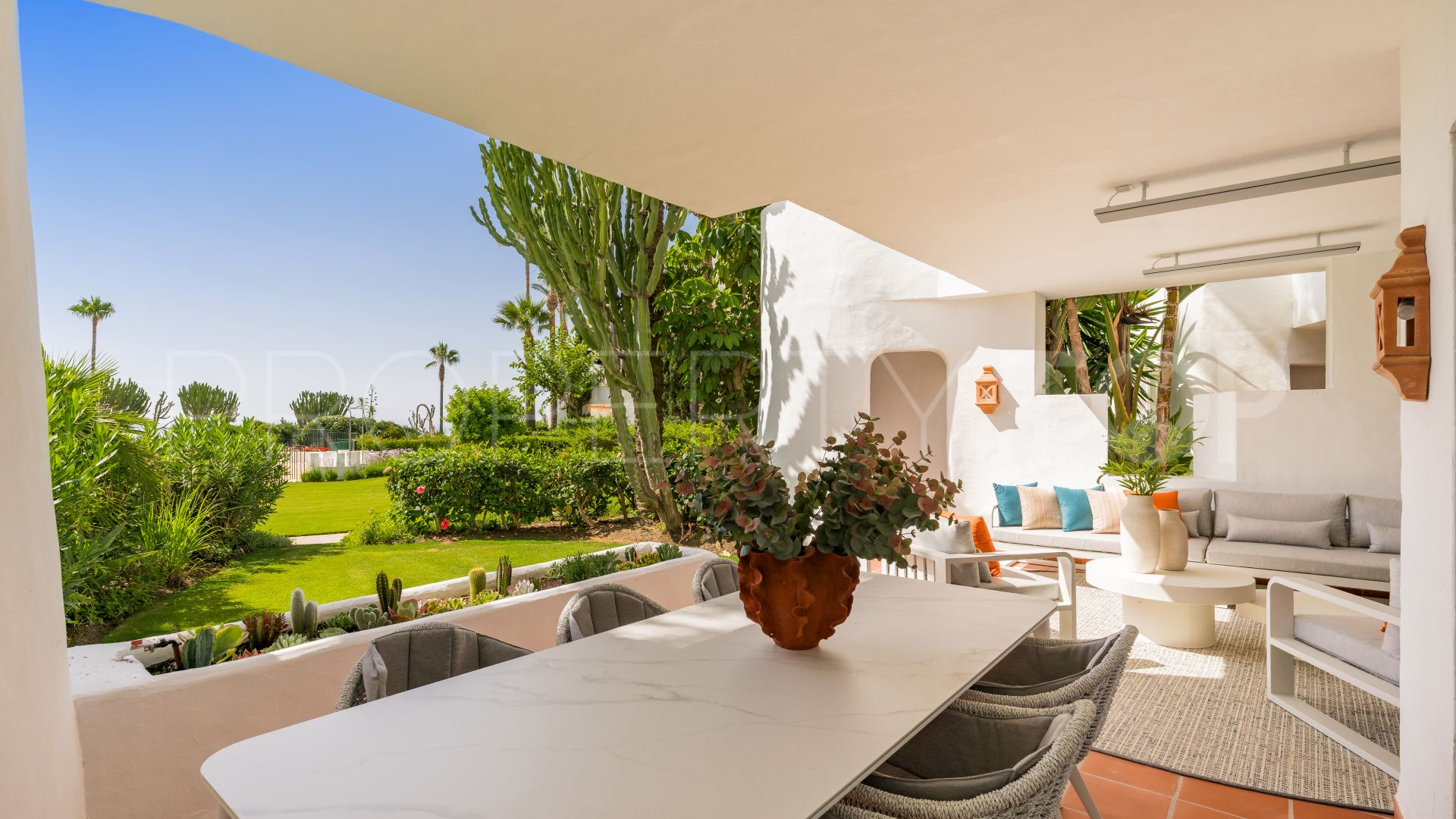 Apartamento planta baja en venta de 3 dormitorios en Costalita del Mar