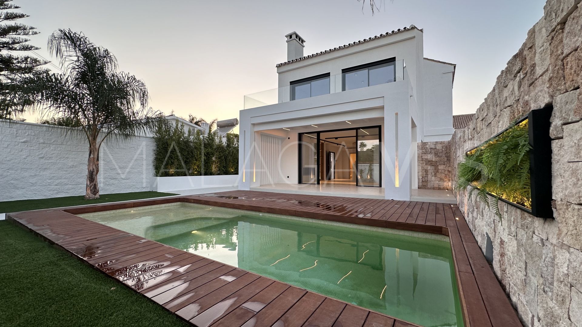 Estepona Este, villa for sale