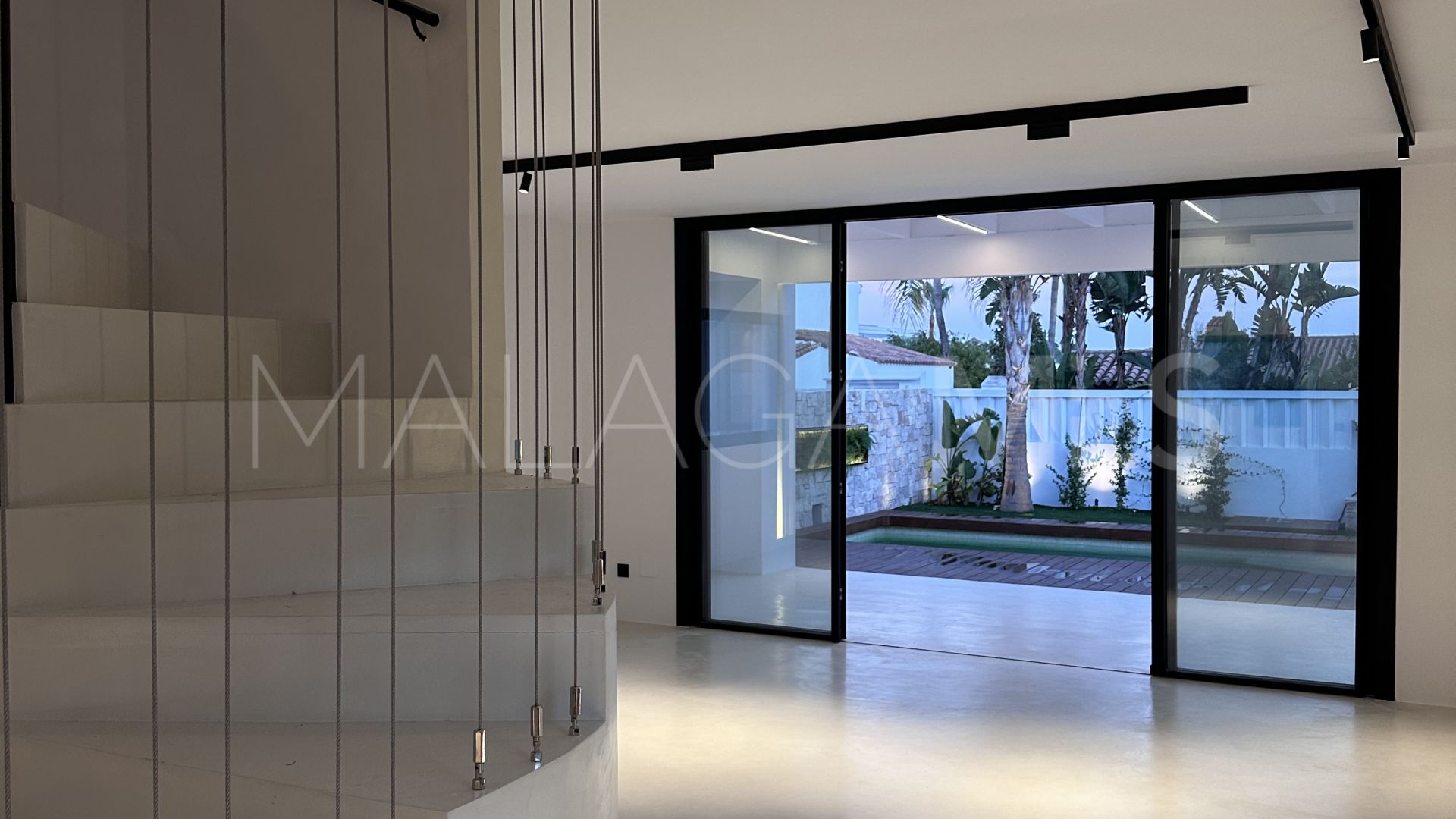 Estepona Este, villa for sale