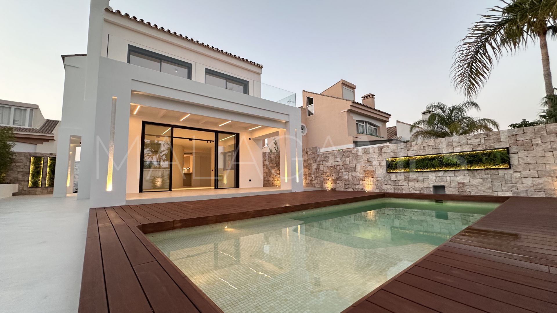 Estepona Este, villa for sale