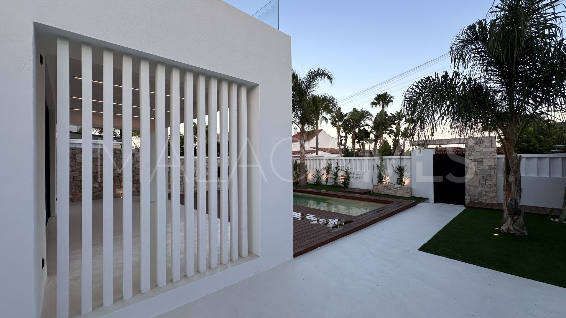 Estepona Este, villa for sale