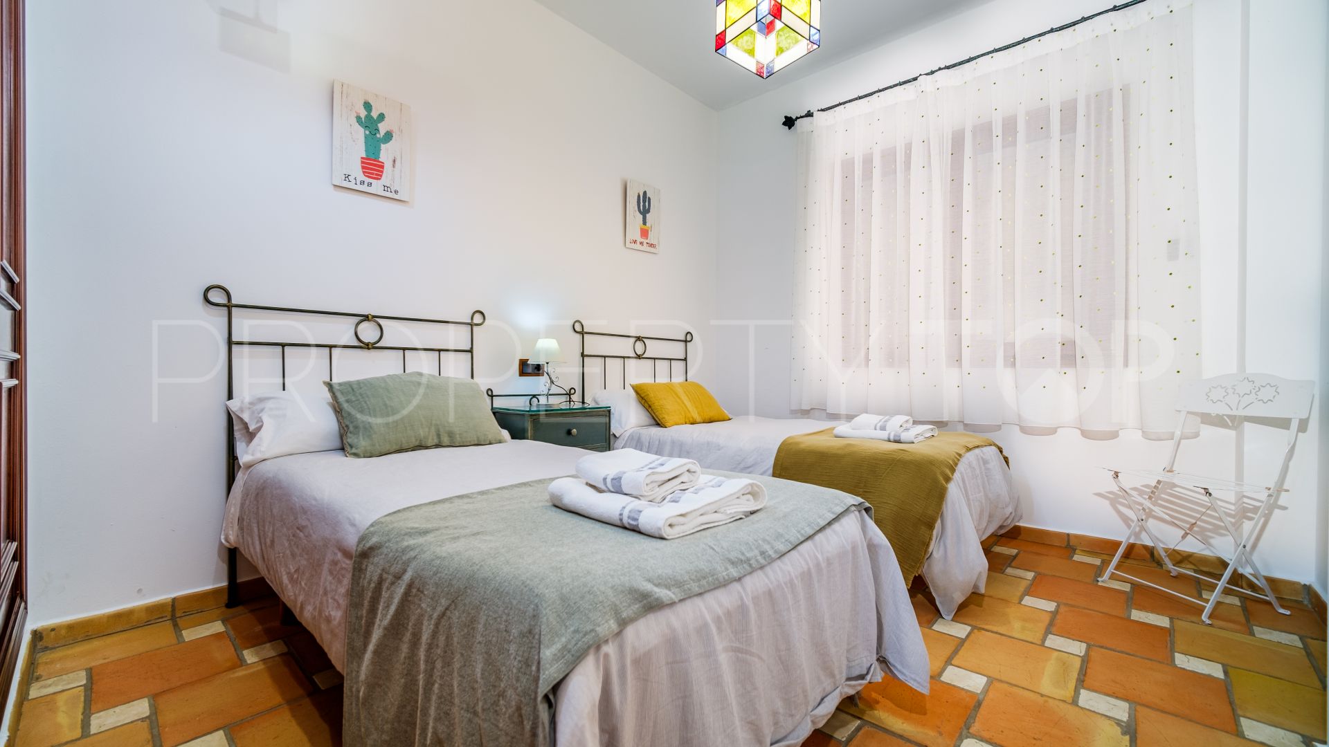 Se vende villa en Moraira con 4 dormitorios