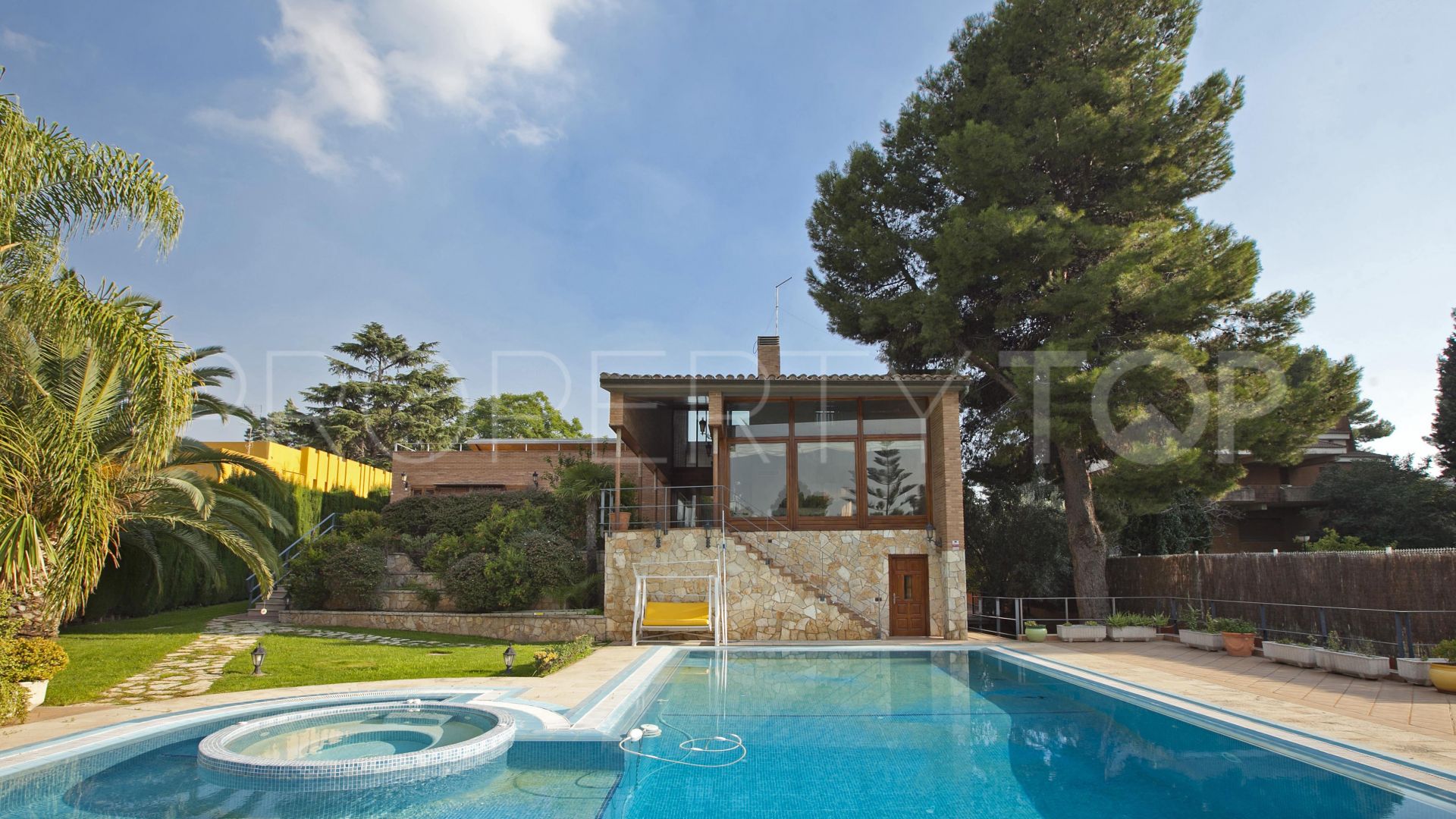 For sale villa in Torrent with 6 bedrooms