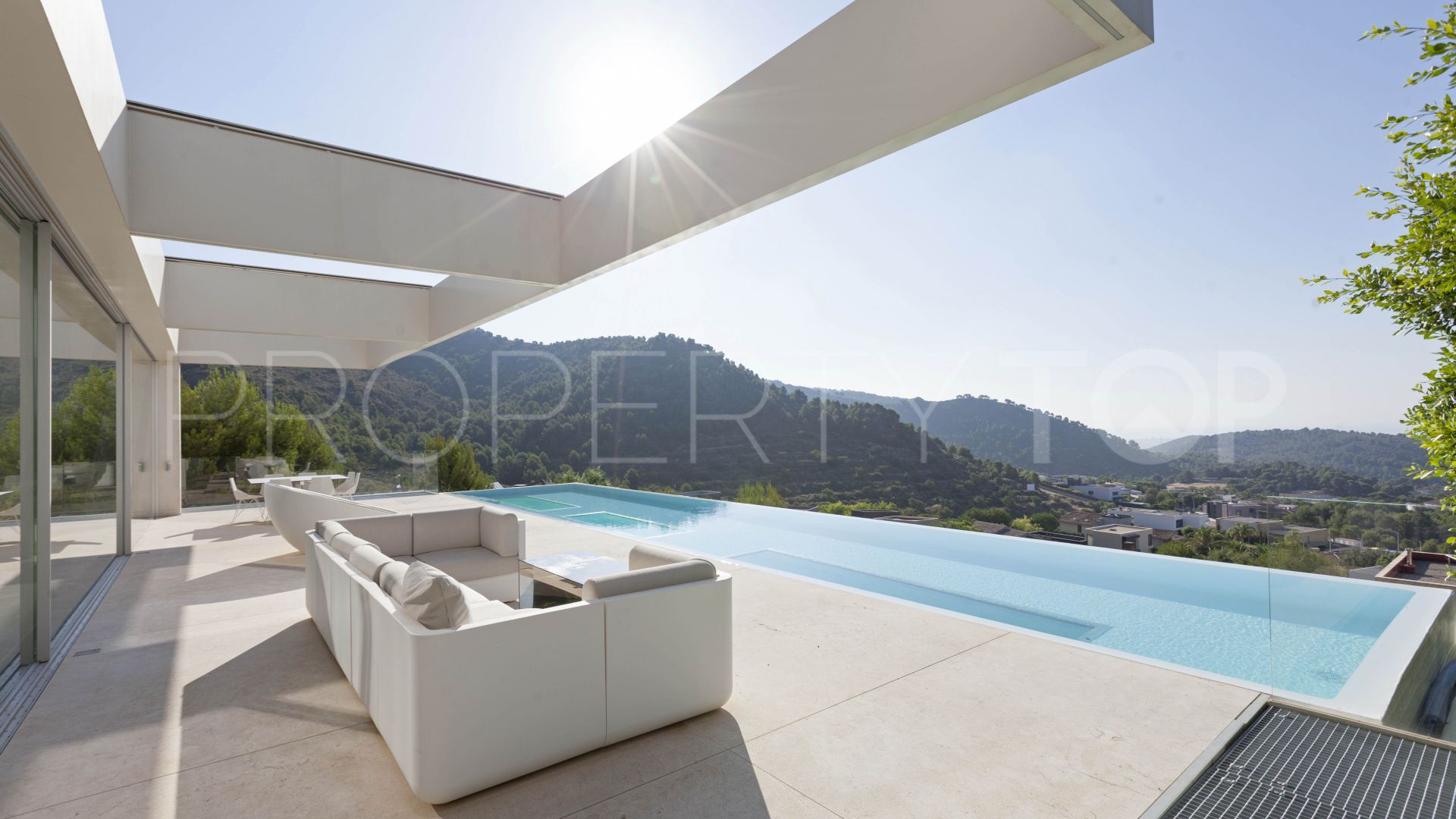 6 bedrooms villa in Los Monasterios for sale