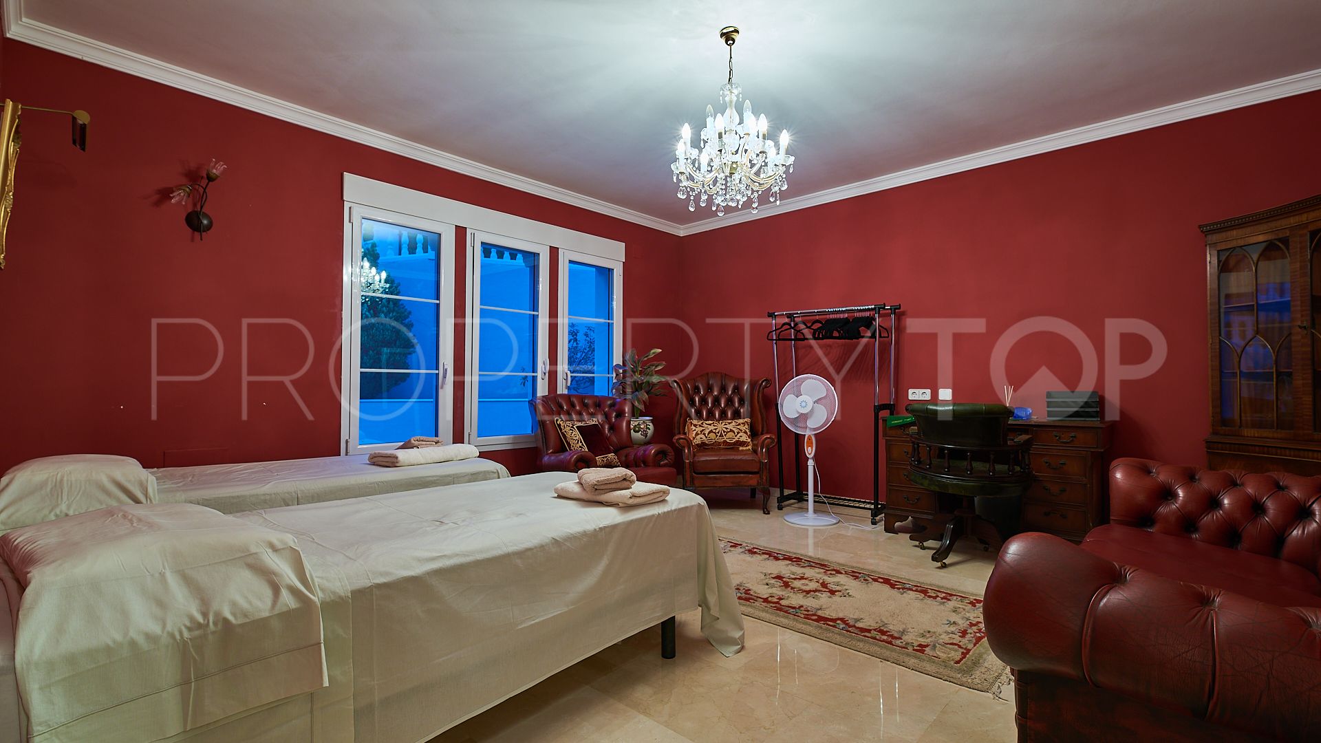 Se vende villa en Montgó con 7 dormitorios