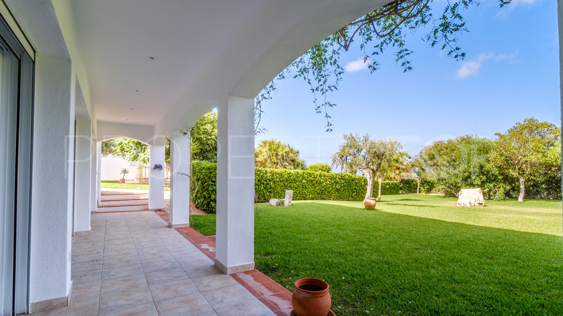 For sale villa with 5 bedrooms in Adsubia