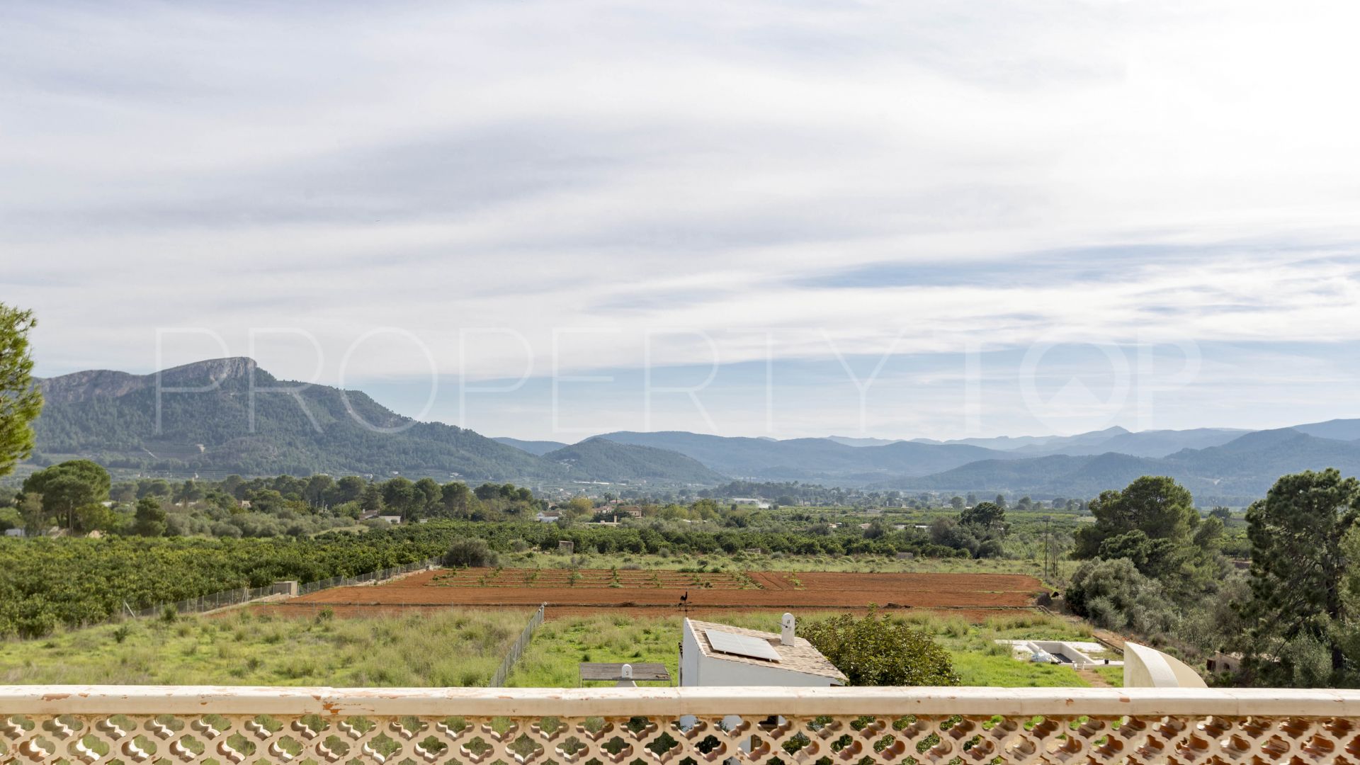 For sale country house in Gandia with 6 bedrooms