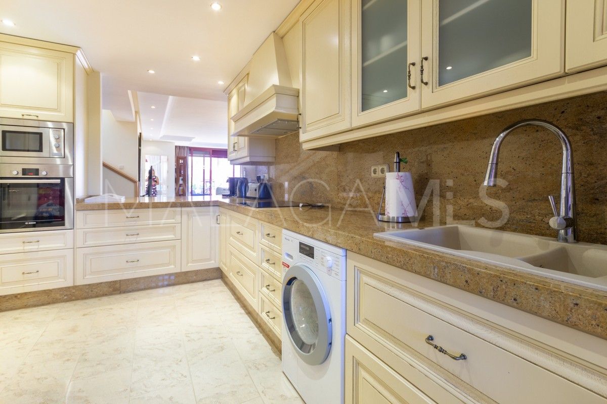 Takvåning for sale in Menara Beach