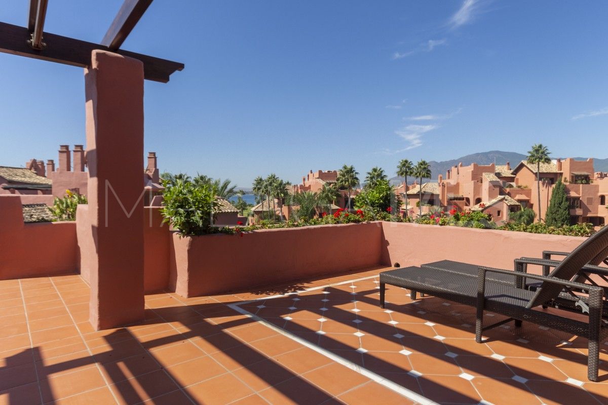 Takvåning for sale in Menara Beach