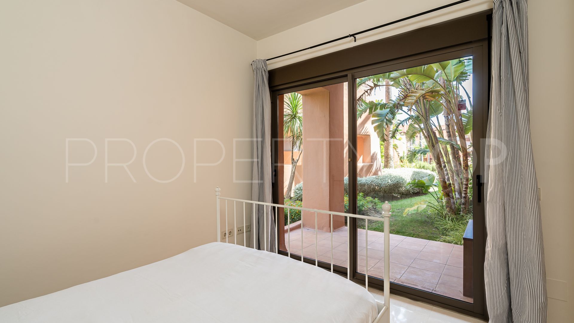 For sale ground floor apartment in Sotoserena