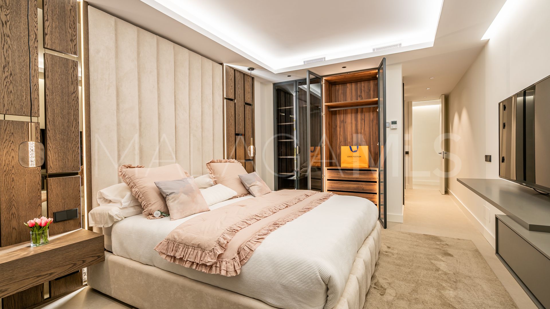 Apartamento planta baja for sale in Torre Bermeja de 4 bedrooms