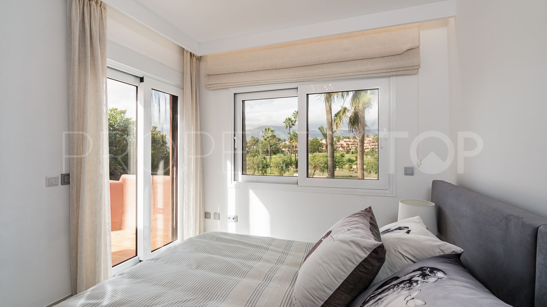 Duplex Penthouse in Menara Beach 3BR, 3BA, 199m², €2.0M