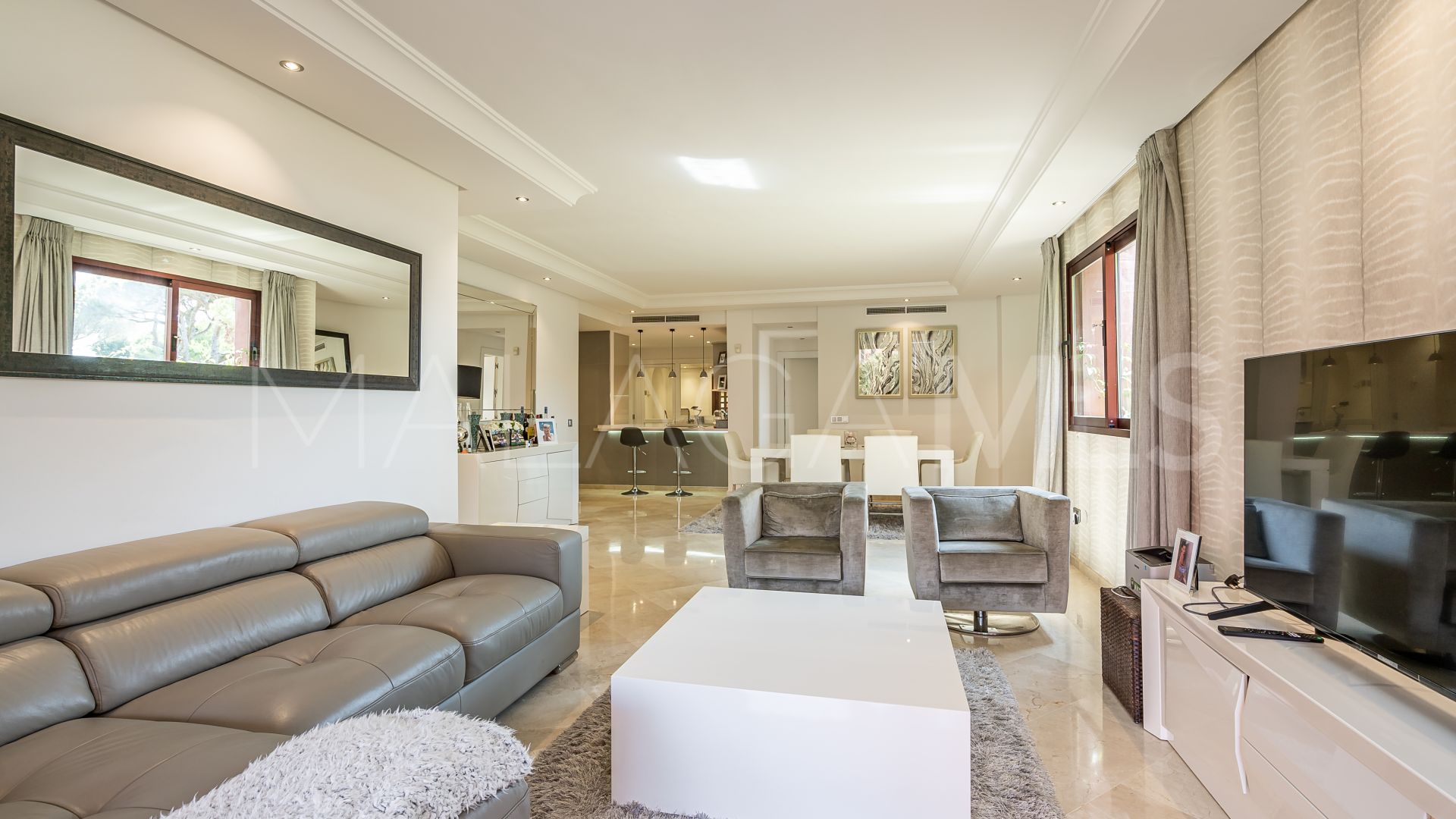 Ground floor apartment with 2 bedrooms for sale in Menara Beach