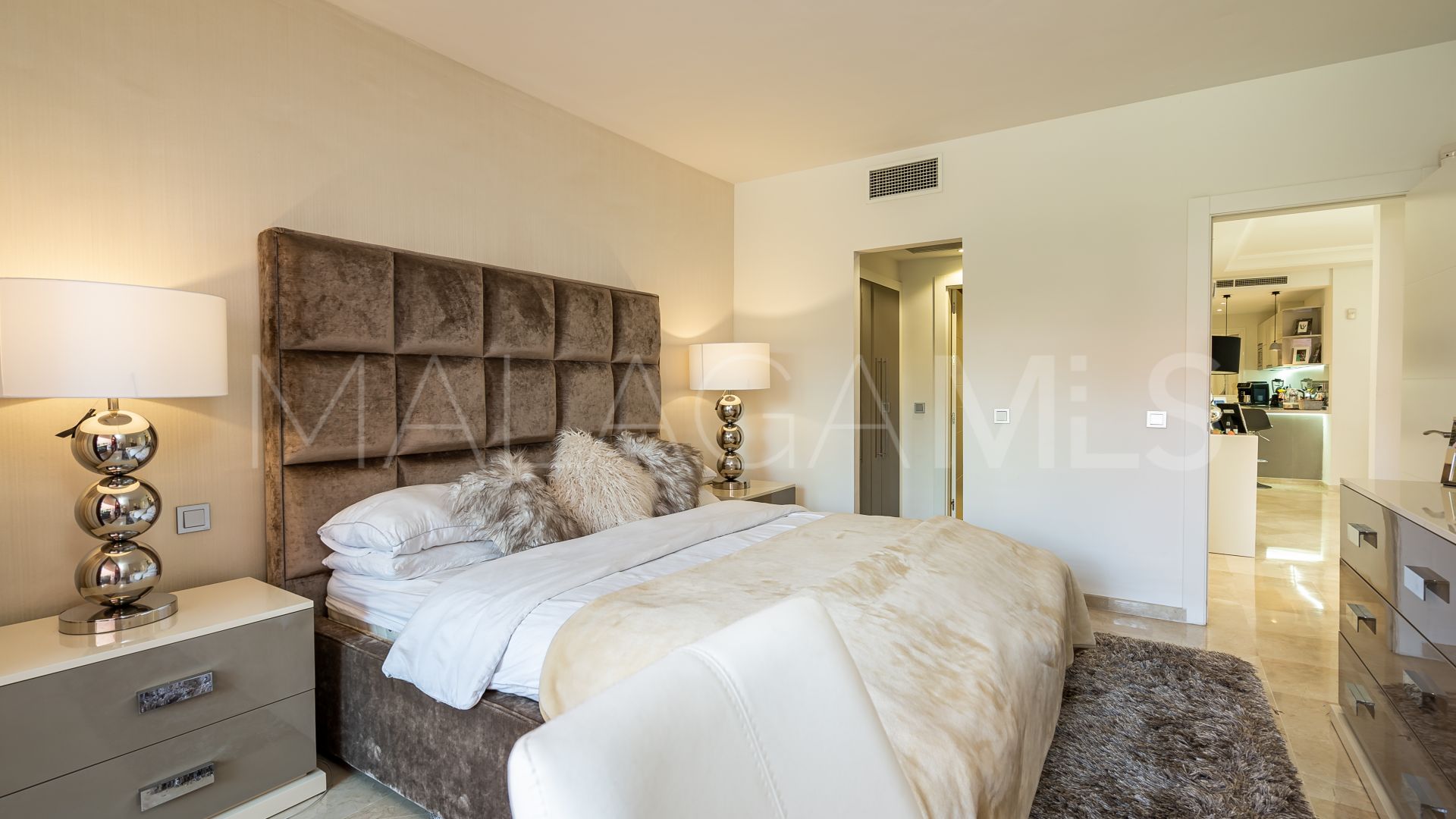 Se vende apartamento planta baja with 2 bedrooms in Menara Beach
