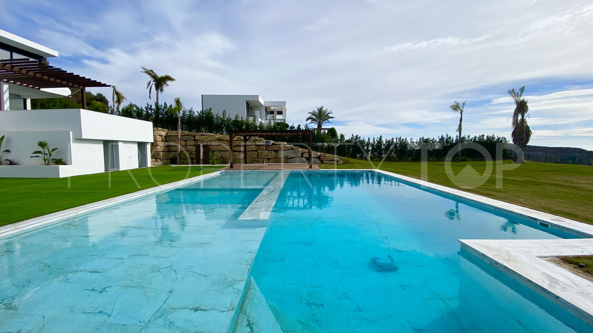Se vende villa con 5 dormitorios en Marbella Club Golf Resort