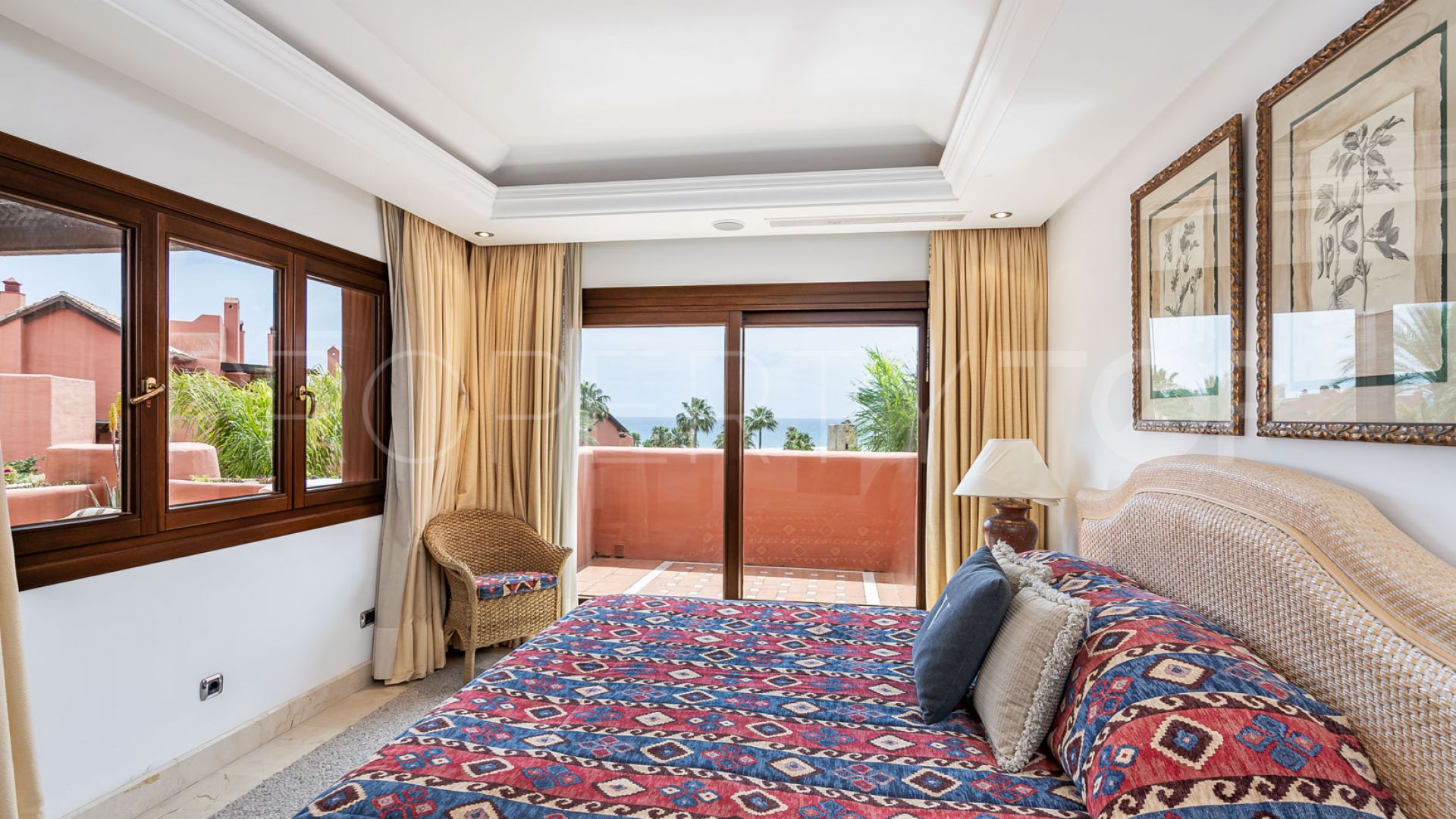 Buy duplex penthouse with 3 bedrooms in Torre Bermeja