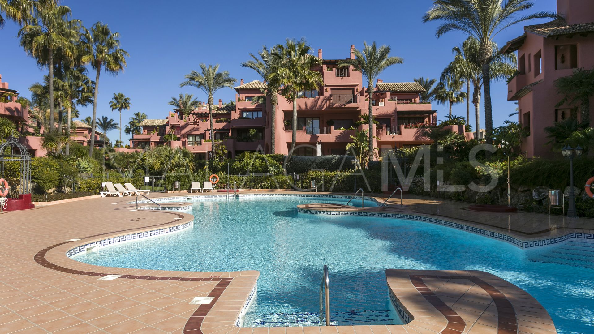 Appartement rez de chaussée for sale in Menara Beach