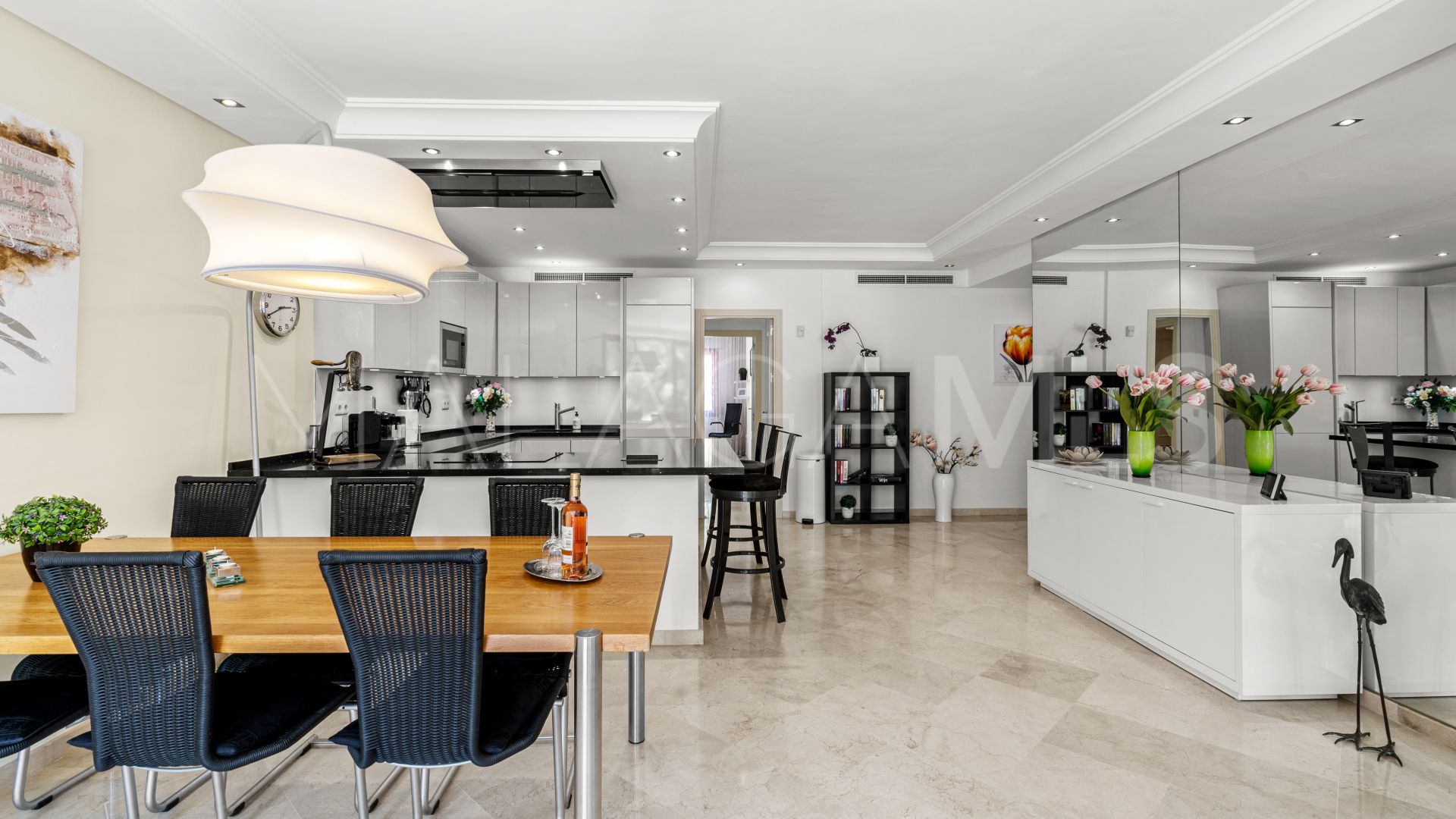 Appartement rez de chaussée for sale in Menara Beach