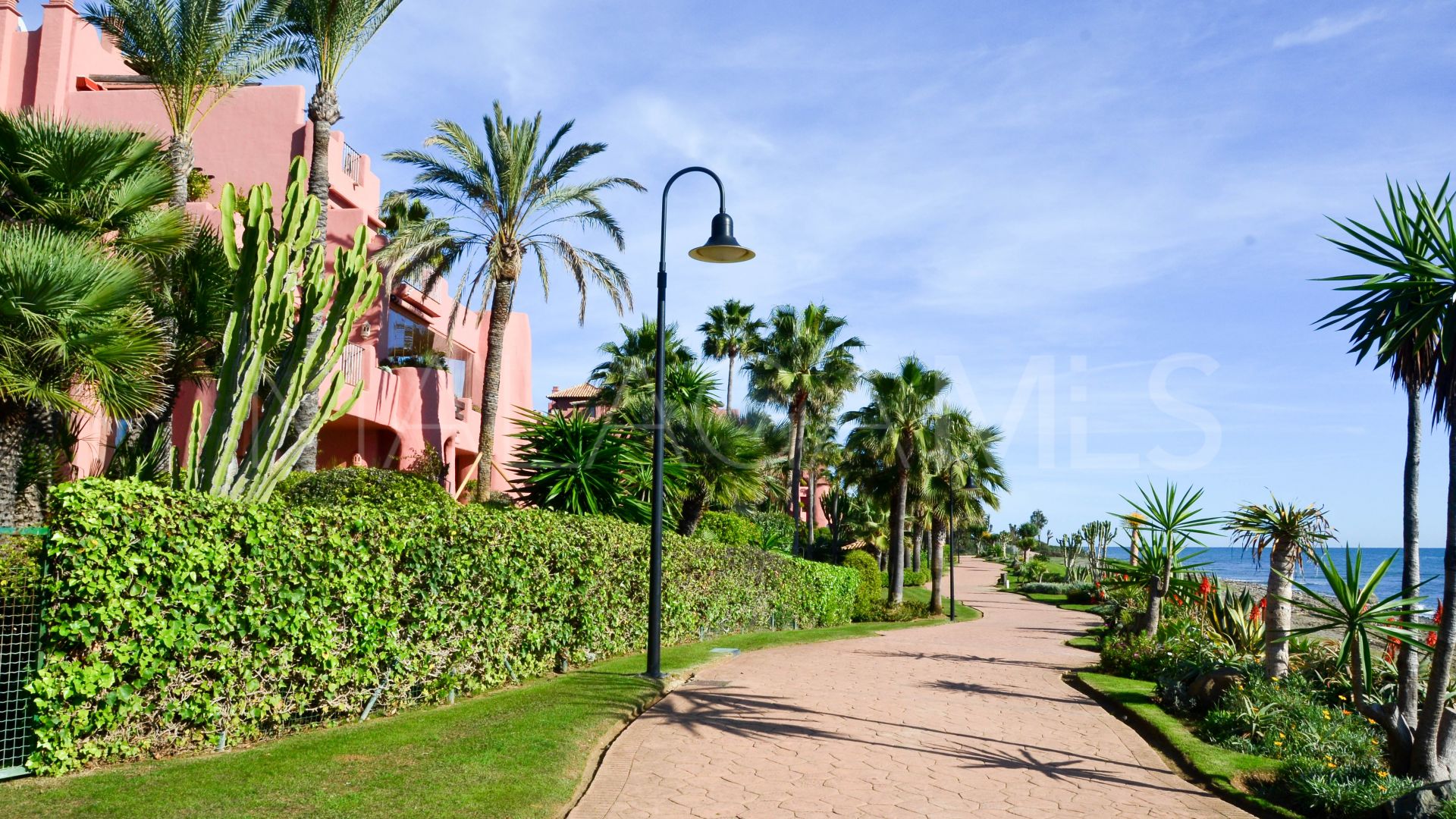 Appartement rez de chaussée for sale in Menara Beach