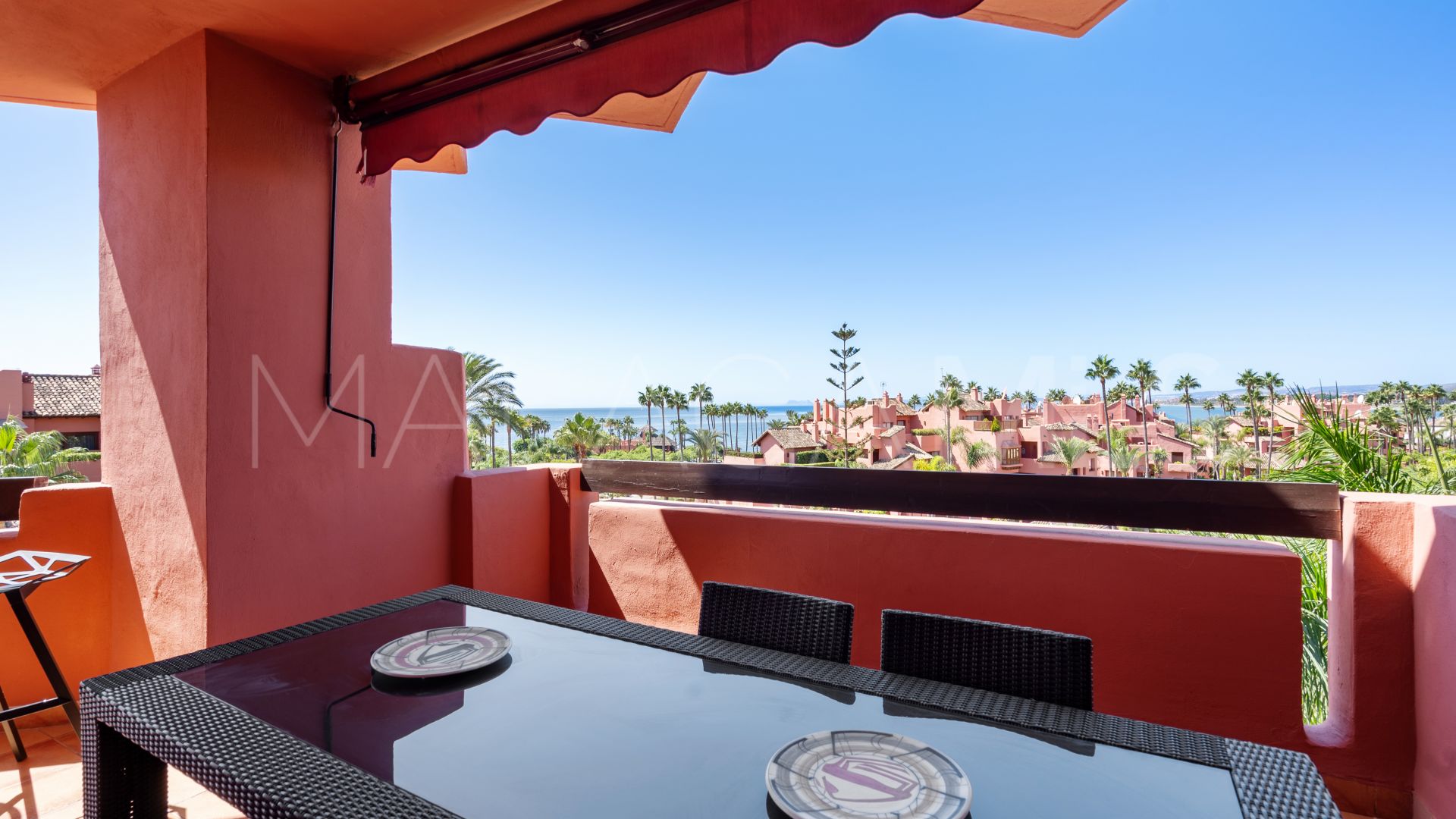 Buy apartment with 3 bedrooms in Las Nayades