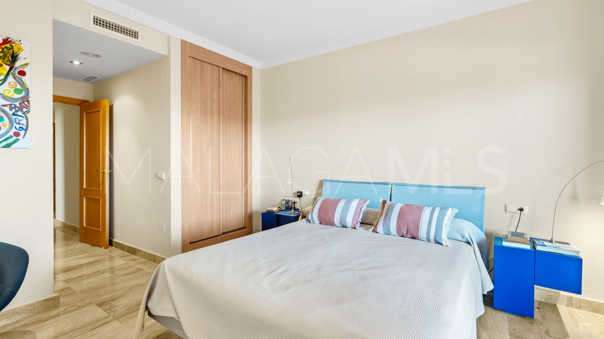 Buy apartment with 3 bedrooms in Las Nayades