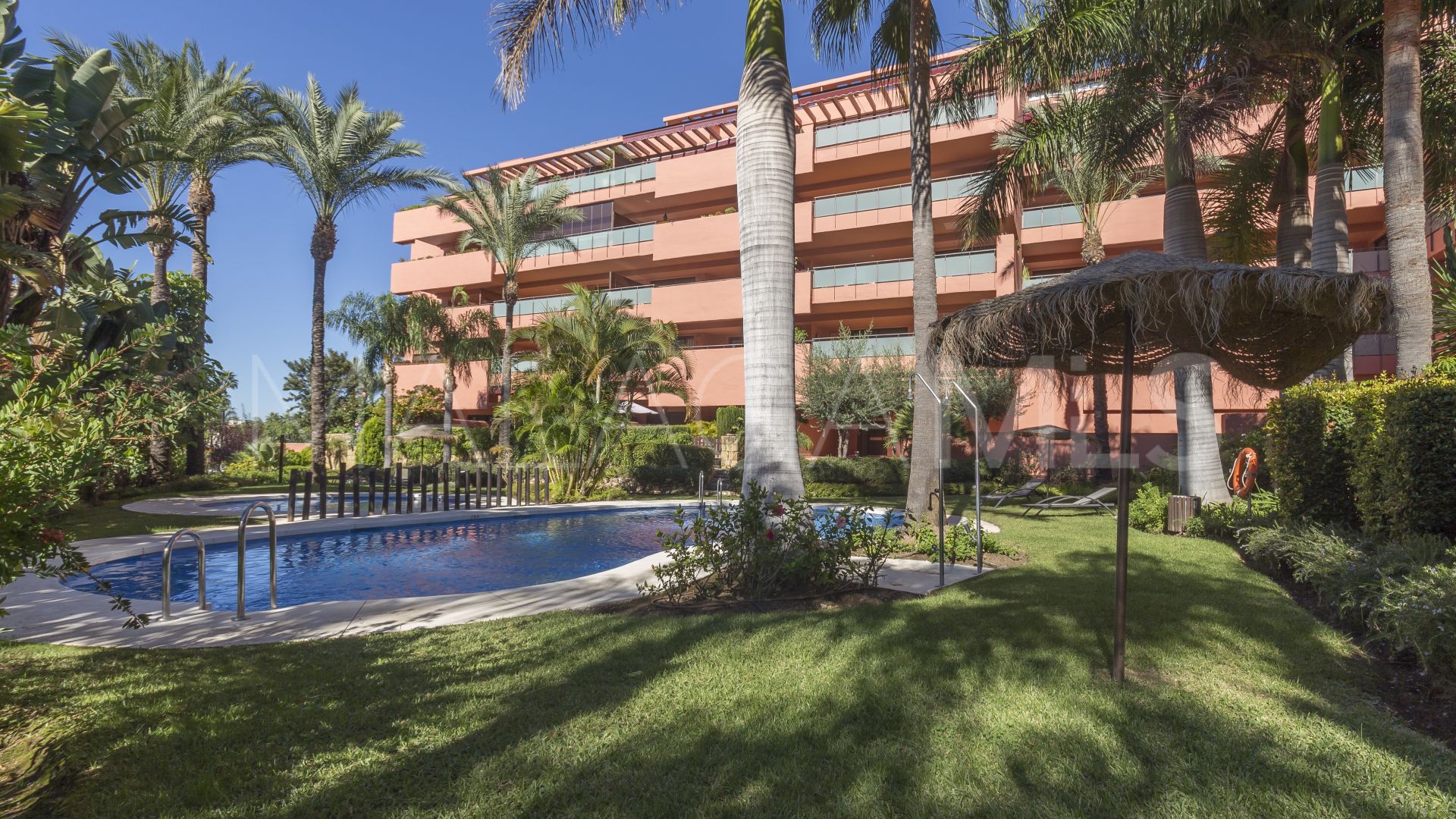 Buy apartamento in Las Salinas with 3 bedrooms