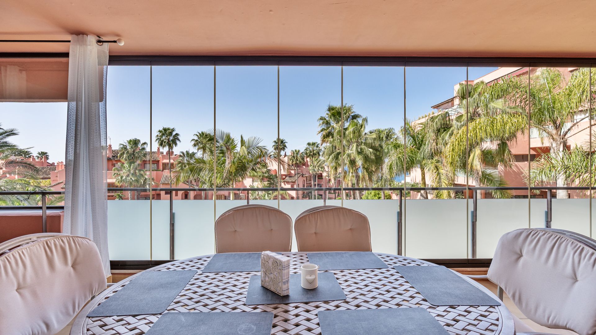 Buy apartamento in Las Salinas with 3 bedrooms
