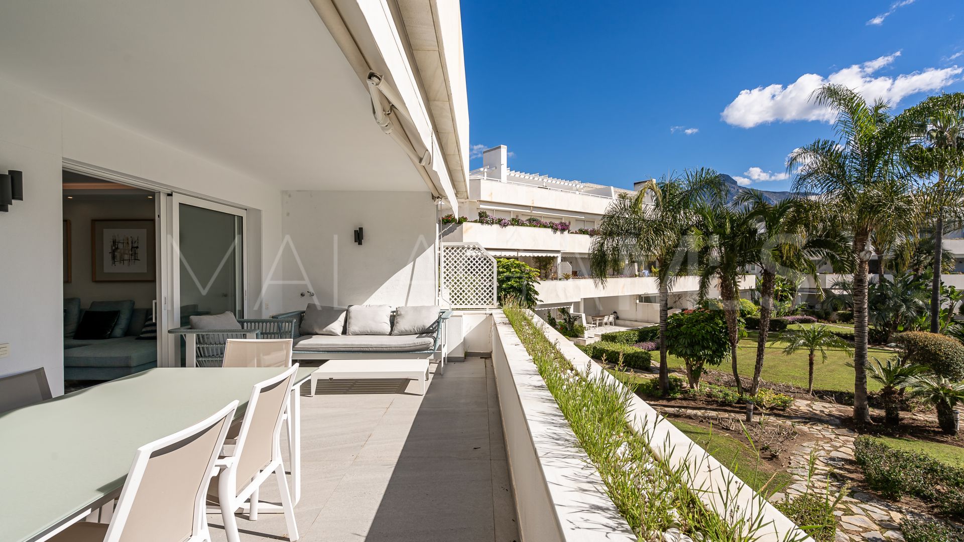 Lägenhet for sale in Nueva Andalucia