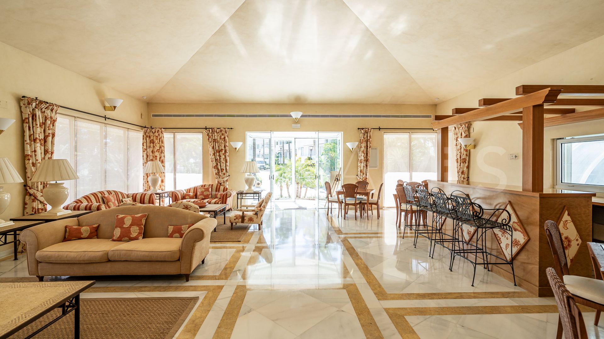 Lägenhet for sale in Nueva Andalucia