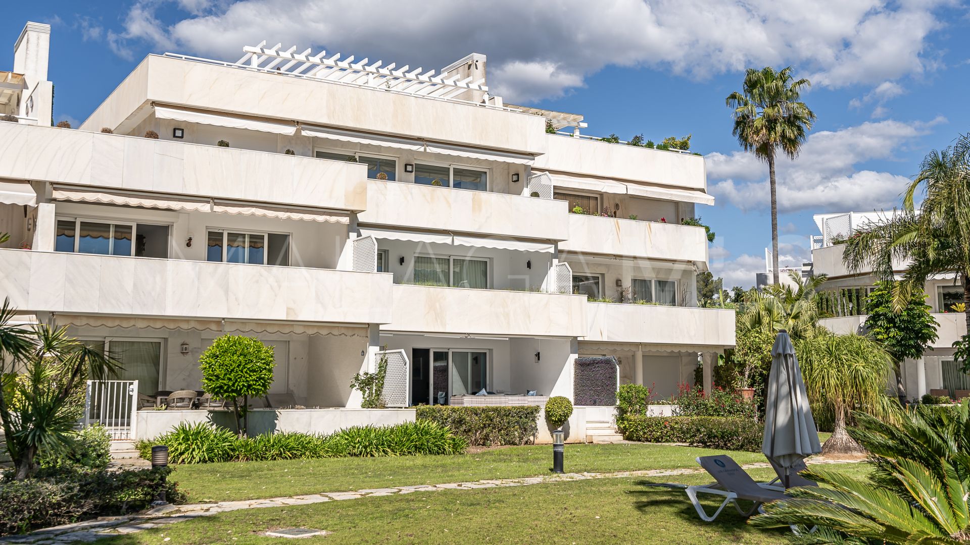Lägenhet for sale in Nueva Andalucia