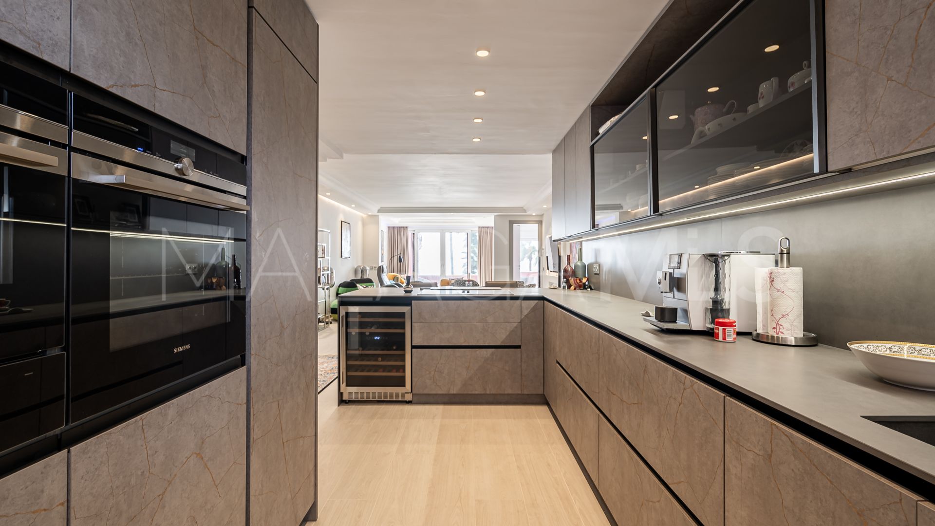 Zweistöckiges penthouse for sale in Menara Beach