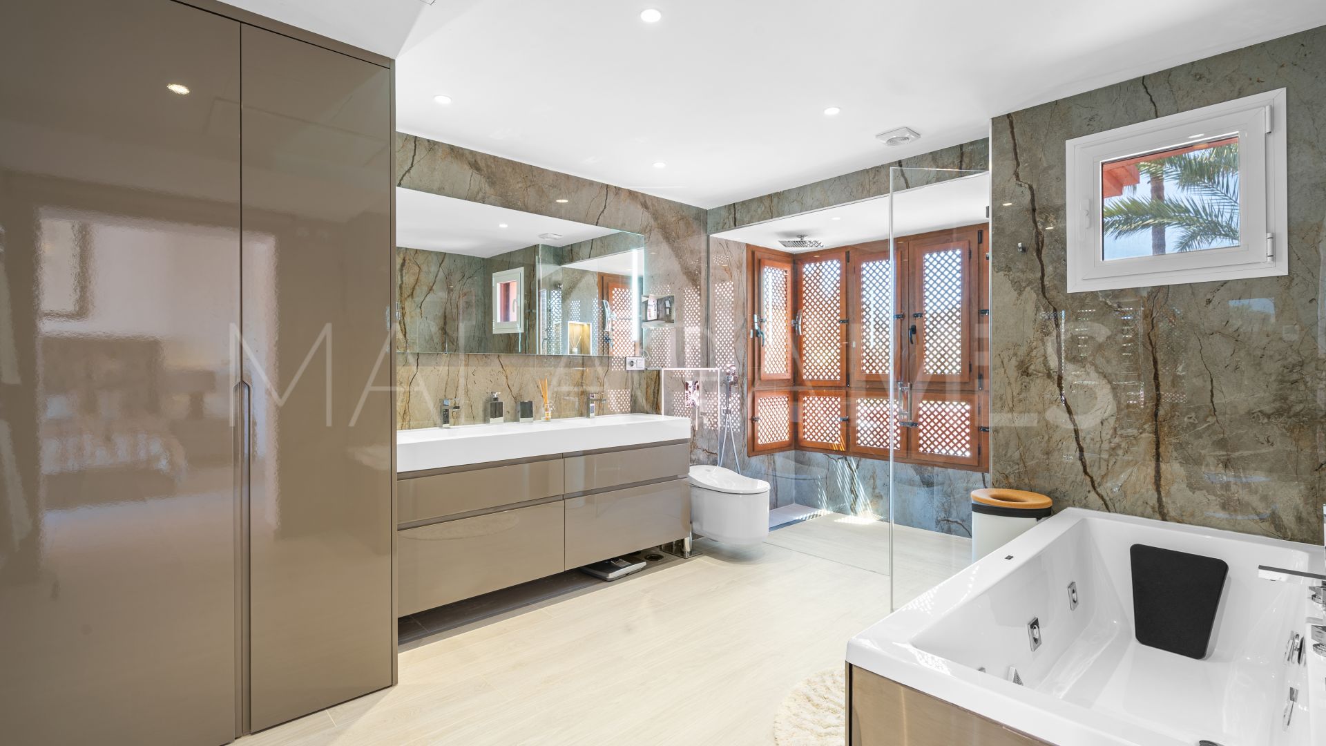 Duplex penthouse for sale in Menara Beach