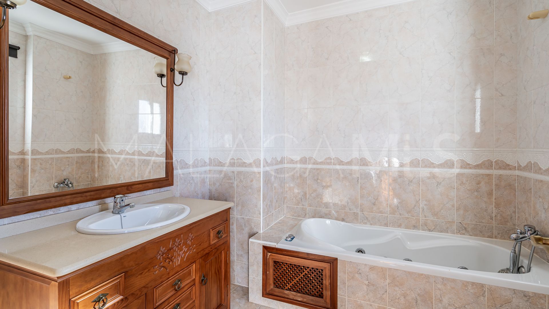 Buy Estepona Town 3 bedrooms town house