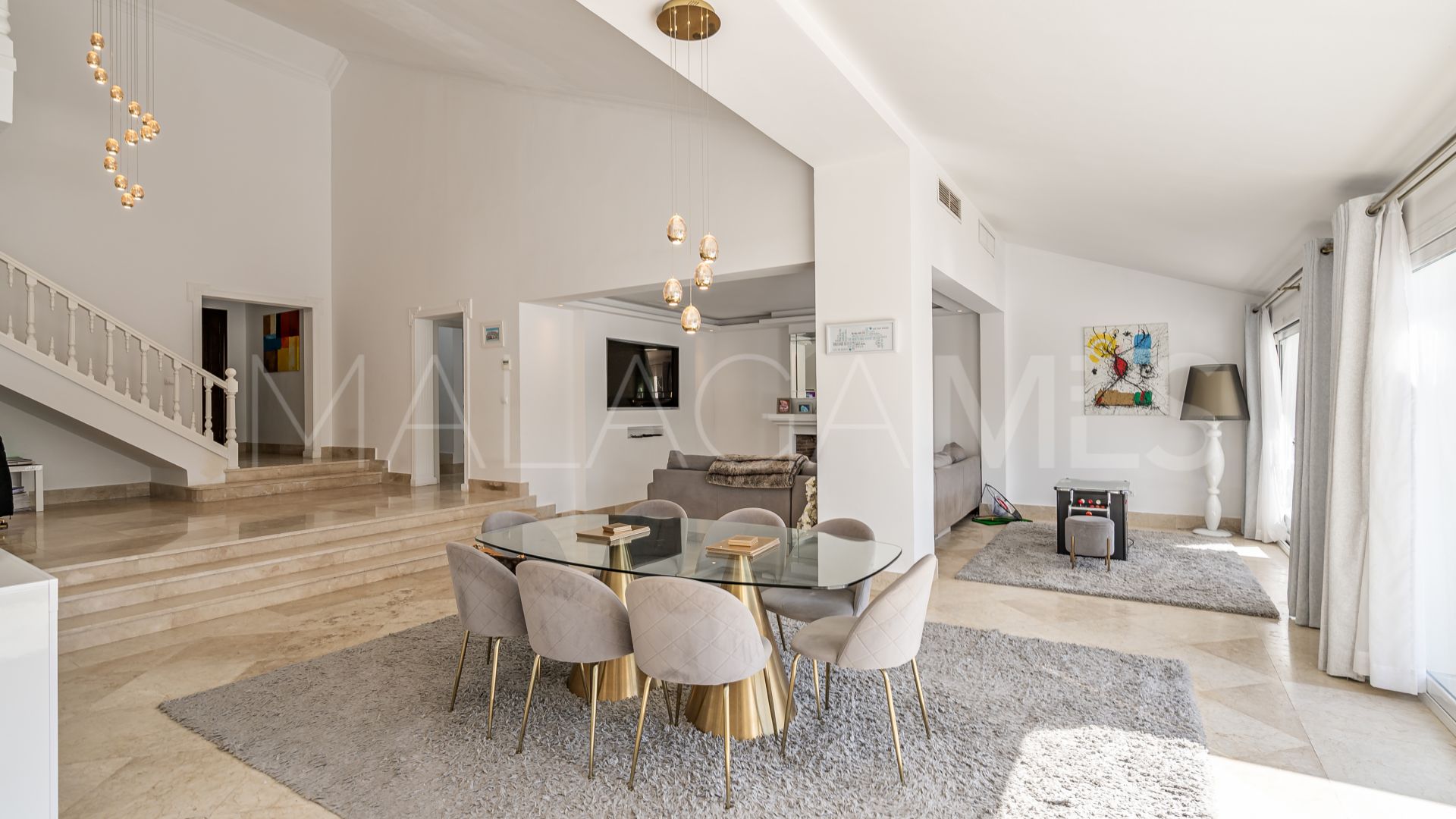 Villa for sale in El Campanario with 5 bedrooms